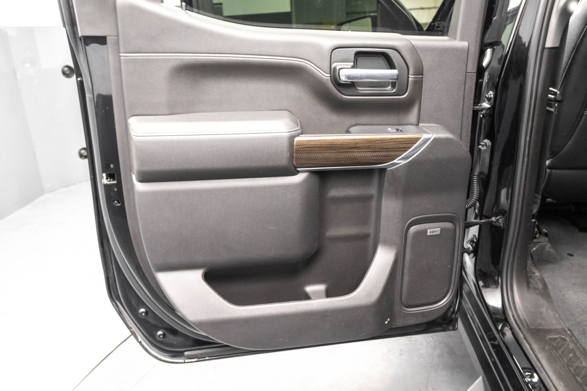 2021 CHEVROLET SILVERADO - Image 35