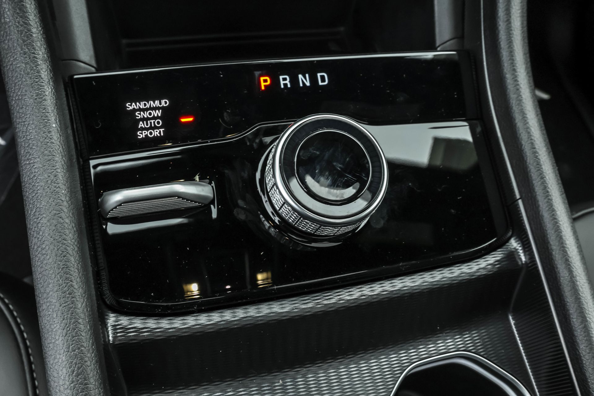 2025 JEEP GRAND CHEROKEE - Image 32