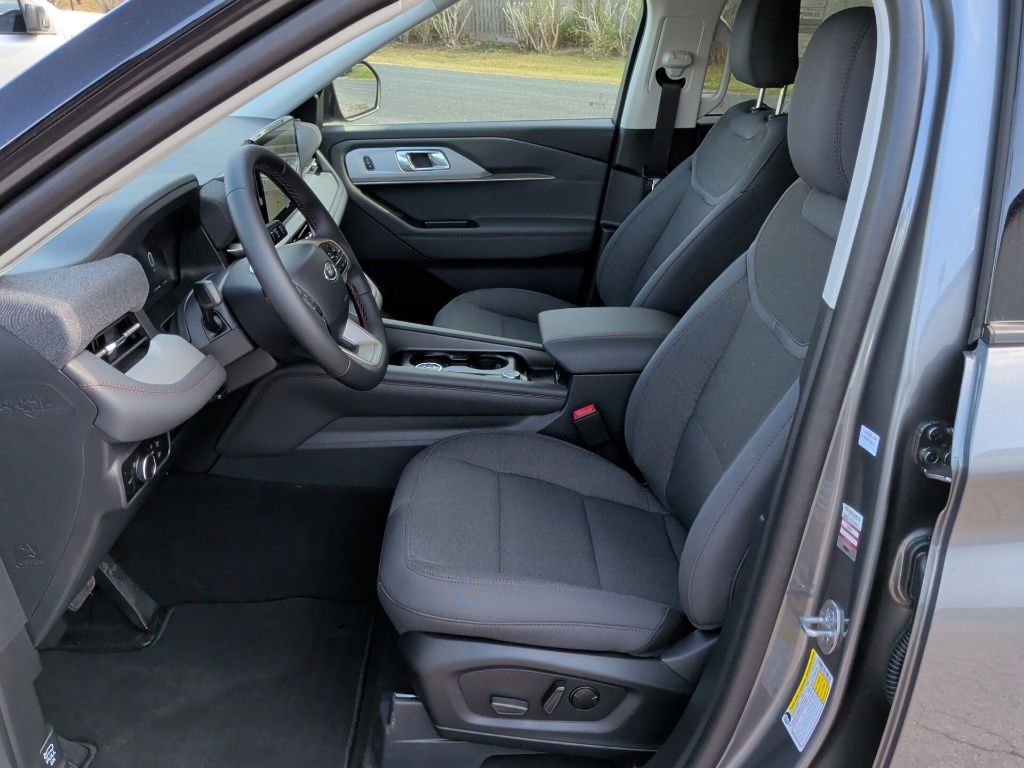 2026 Ford Explorer Active - 9