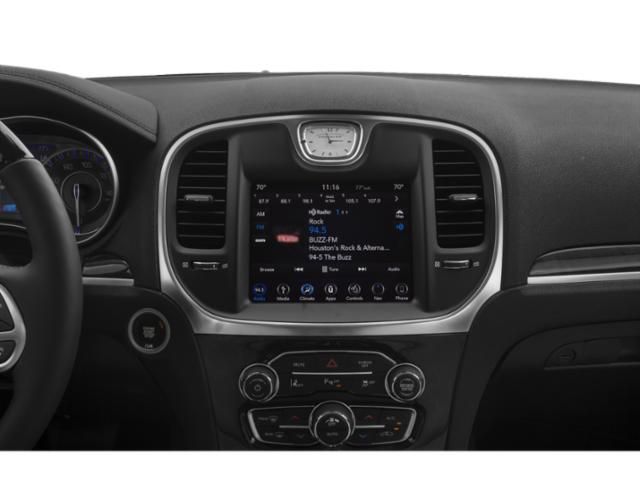 2019 Chrysler 300 Touring - 9