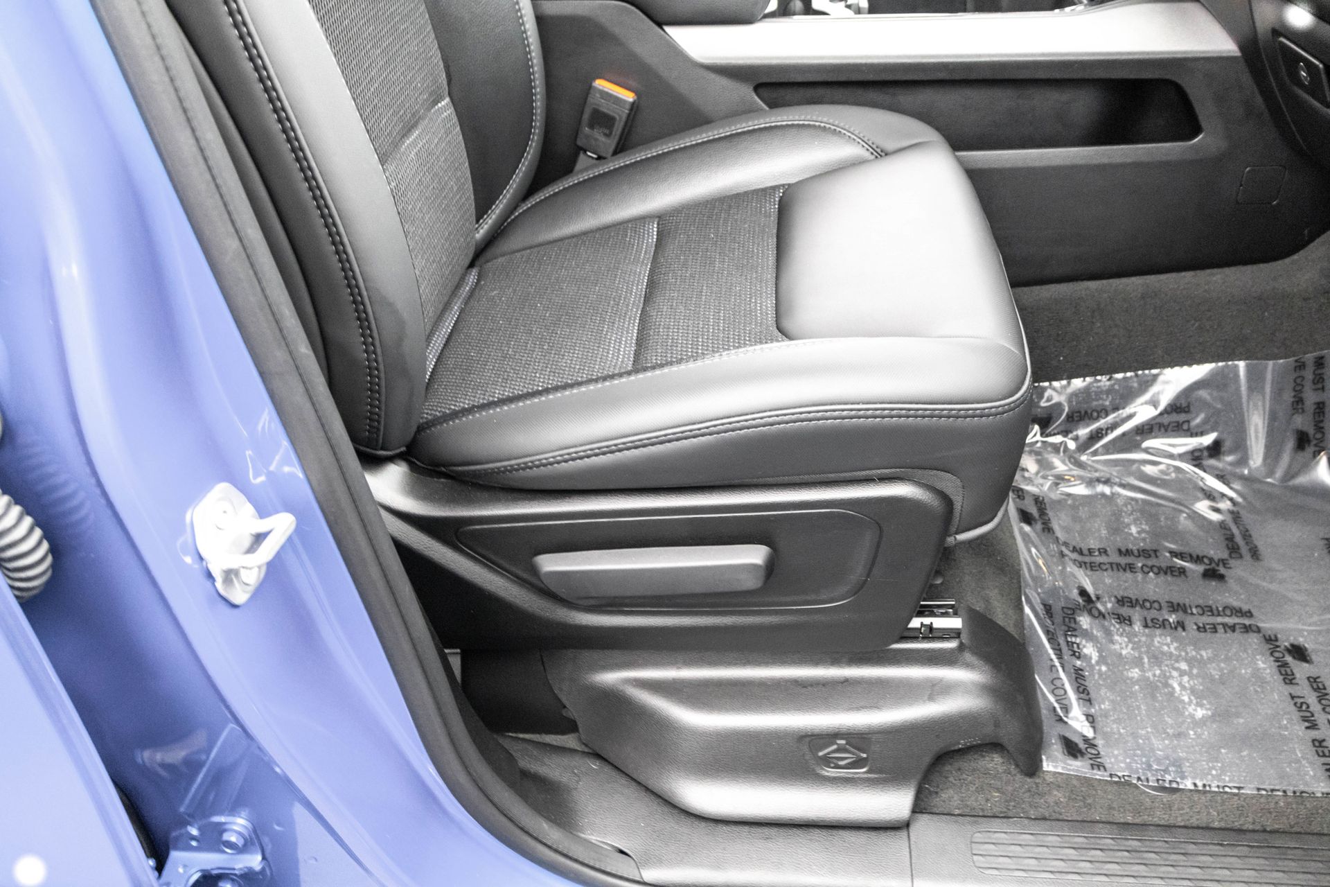 2023 RAM 1500 - Image 42