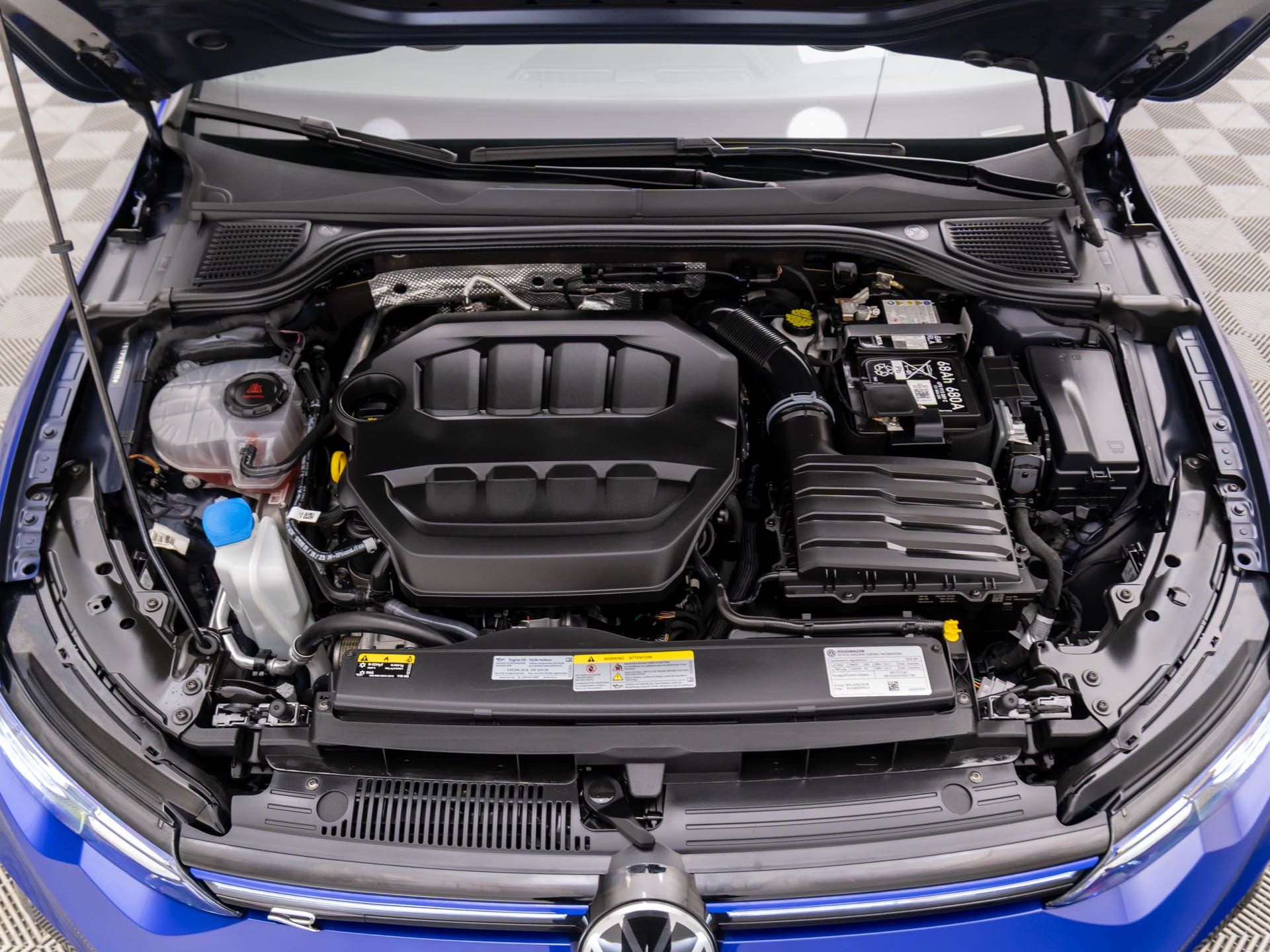 2024 Volkswagen Golf R 2.0T photo