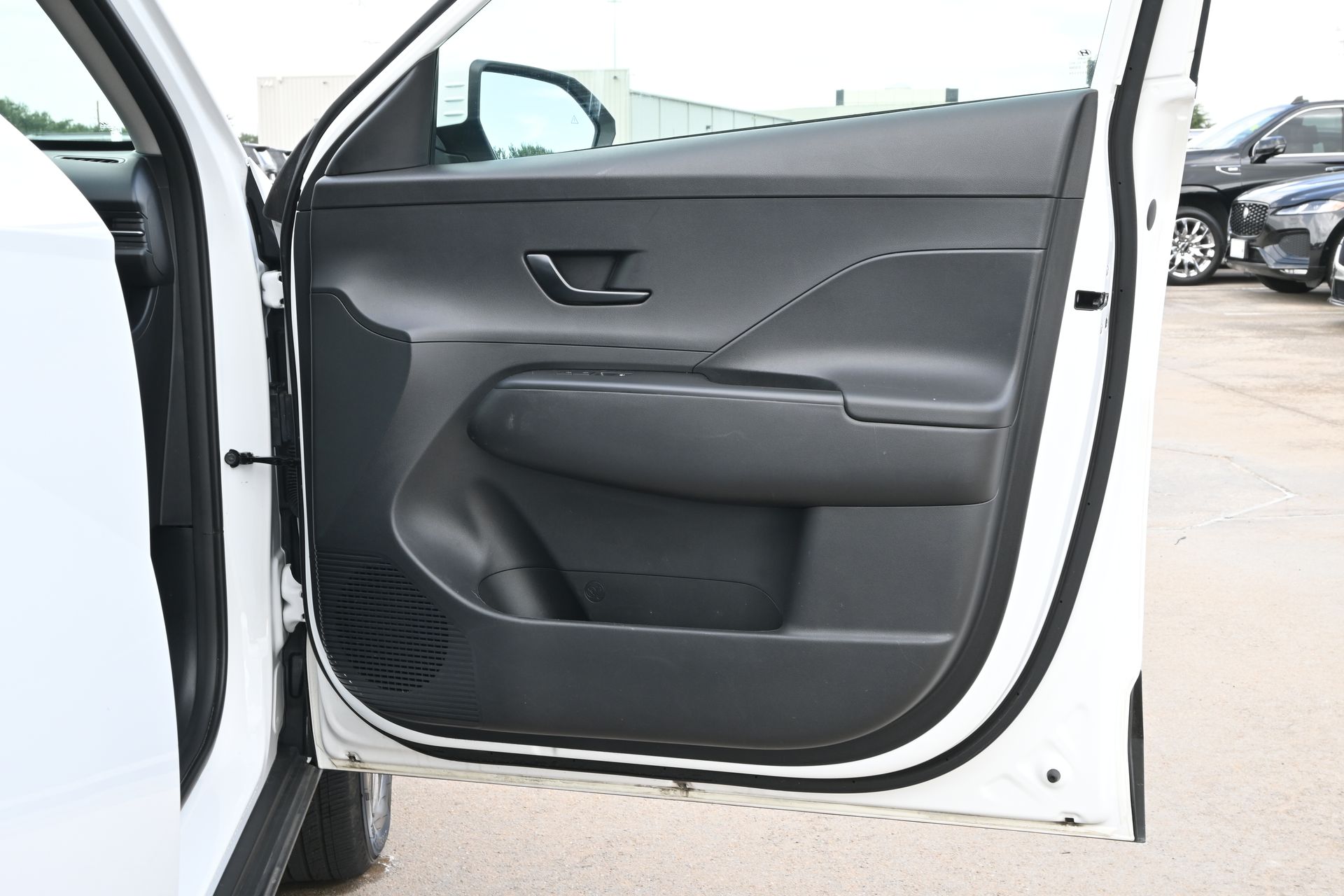 2025 Hyundai Kona SEL White at Baytown Hyundai