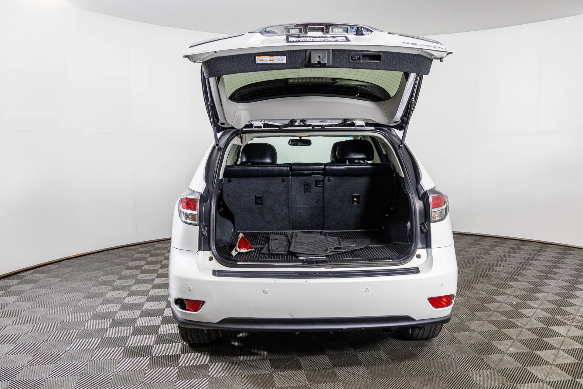 2015 LEXUS RX - Image 32