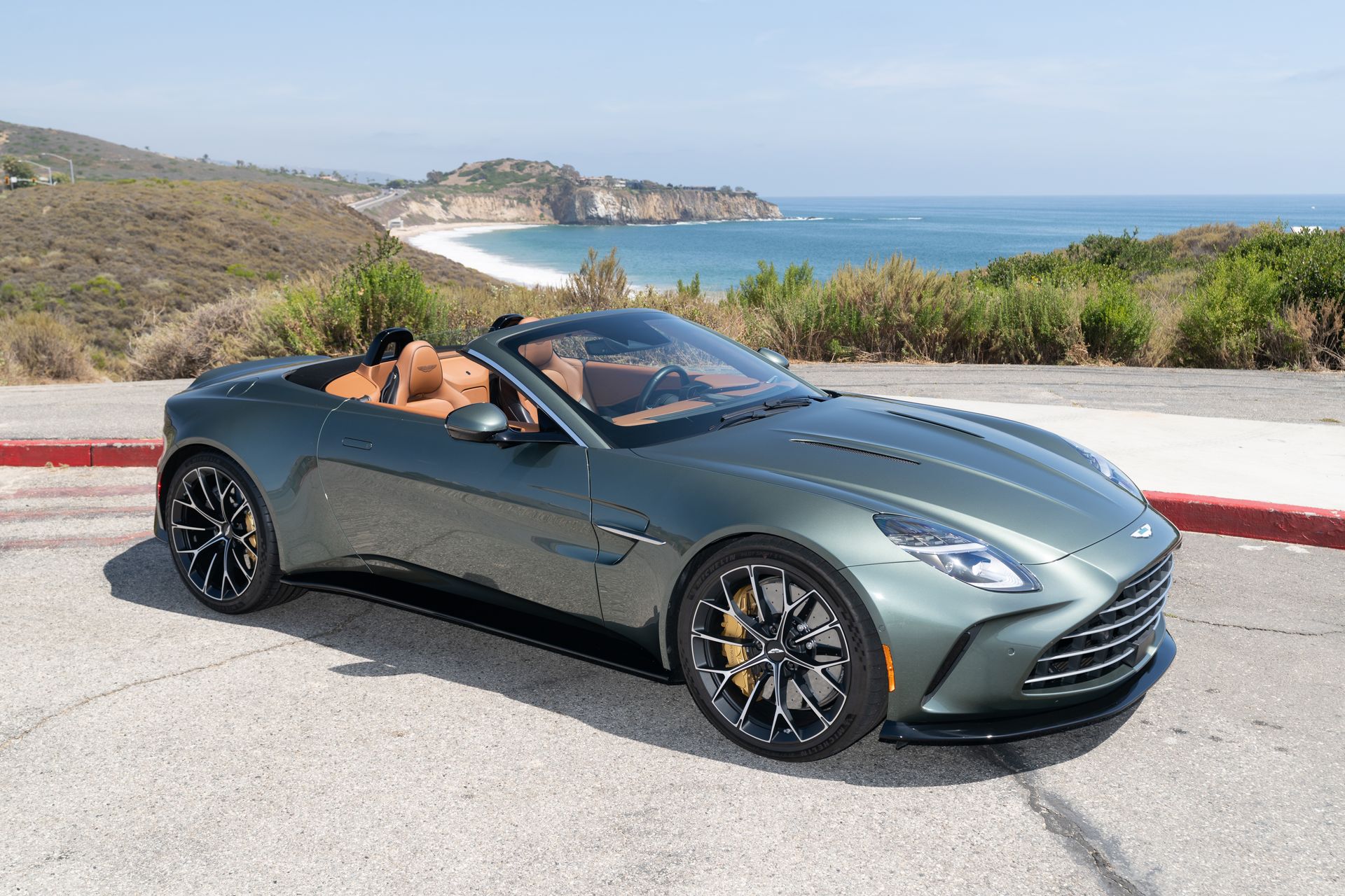 2026 Aston Martin Vantage's photo