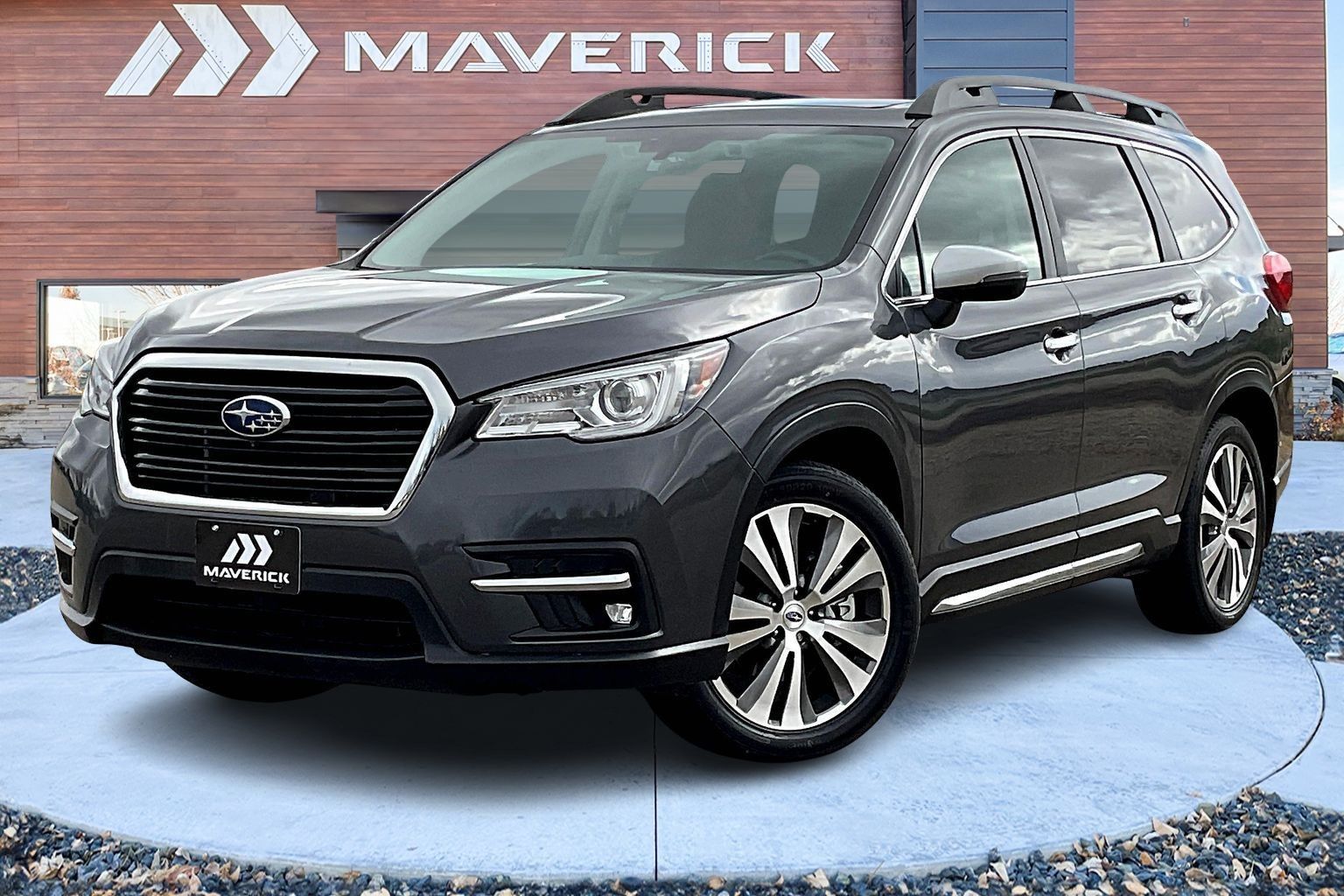 View vehicle photo 3