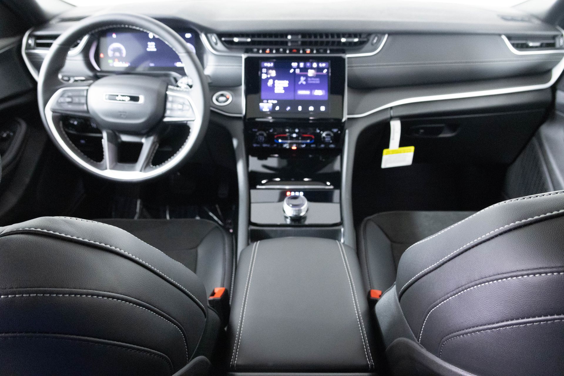 2025 JEEP GRAND CHEROKEE - Image 3