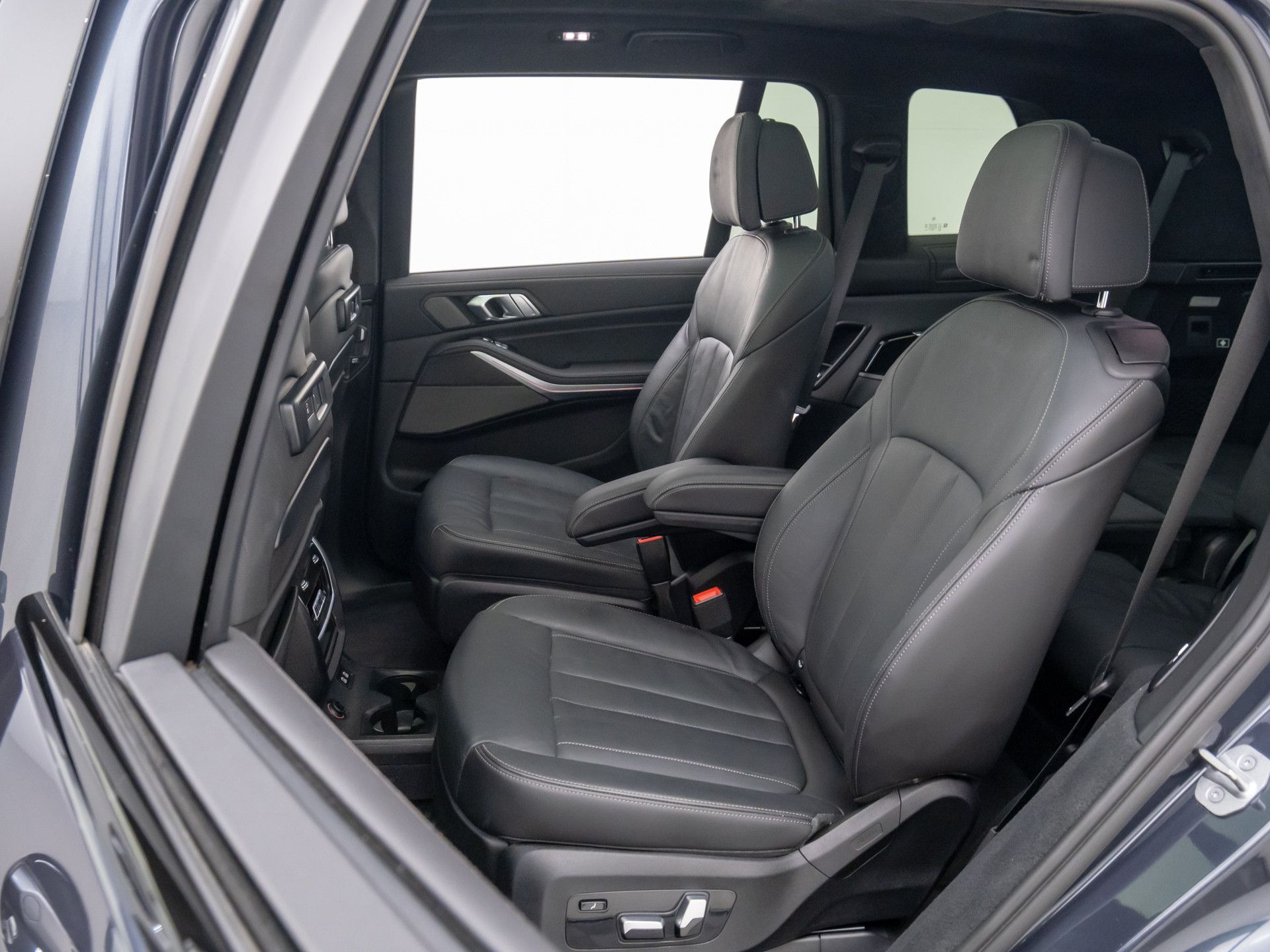 2022 BMW X7 M50i photo