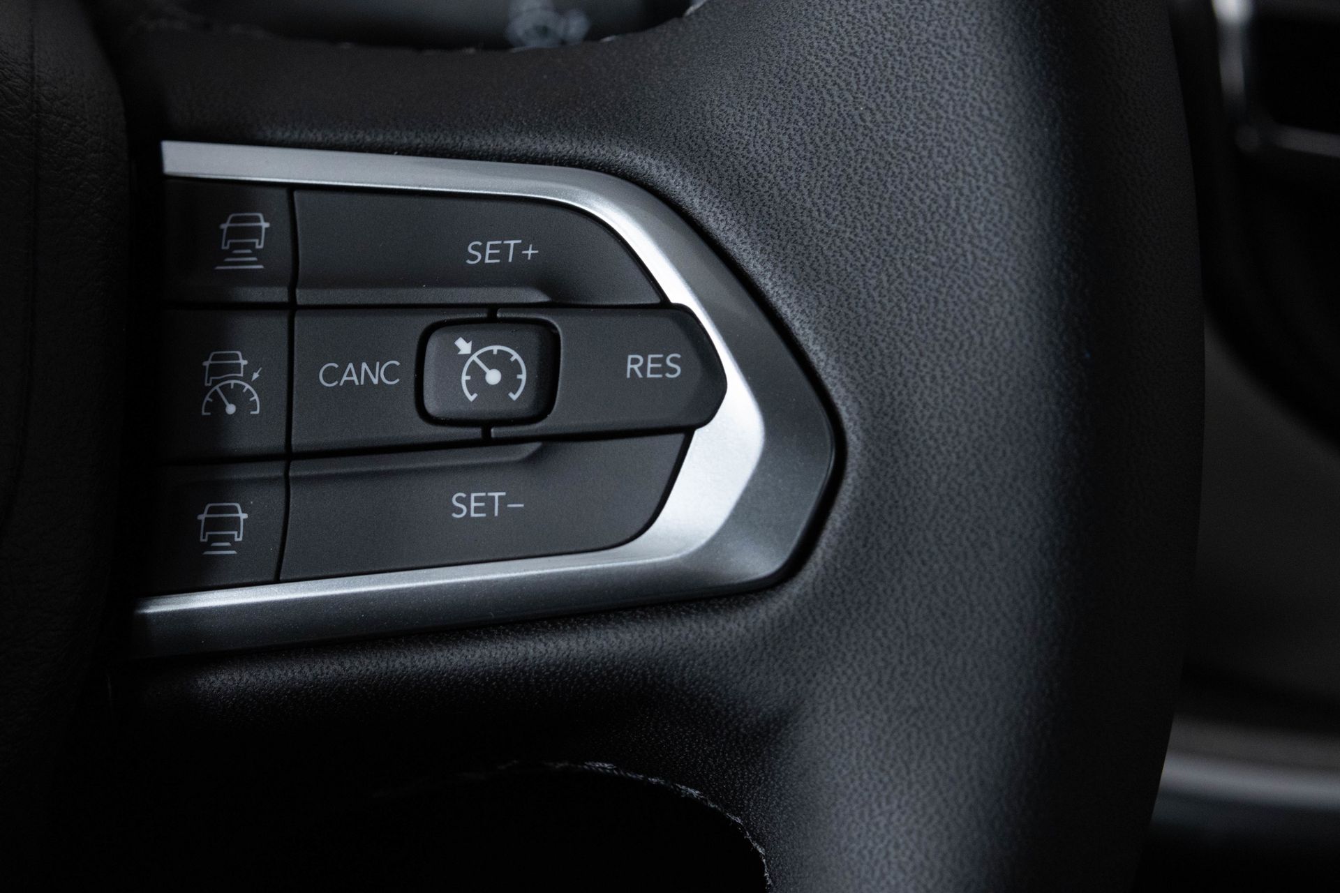 2026 JEEP COMPASS - Image 30