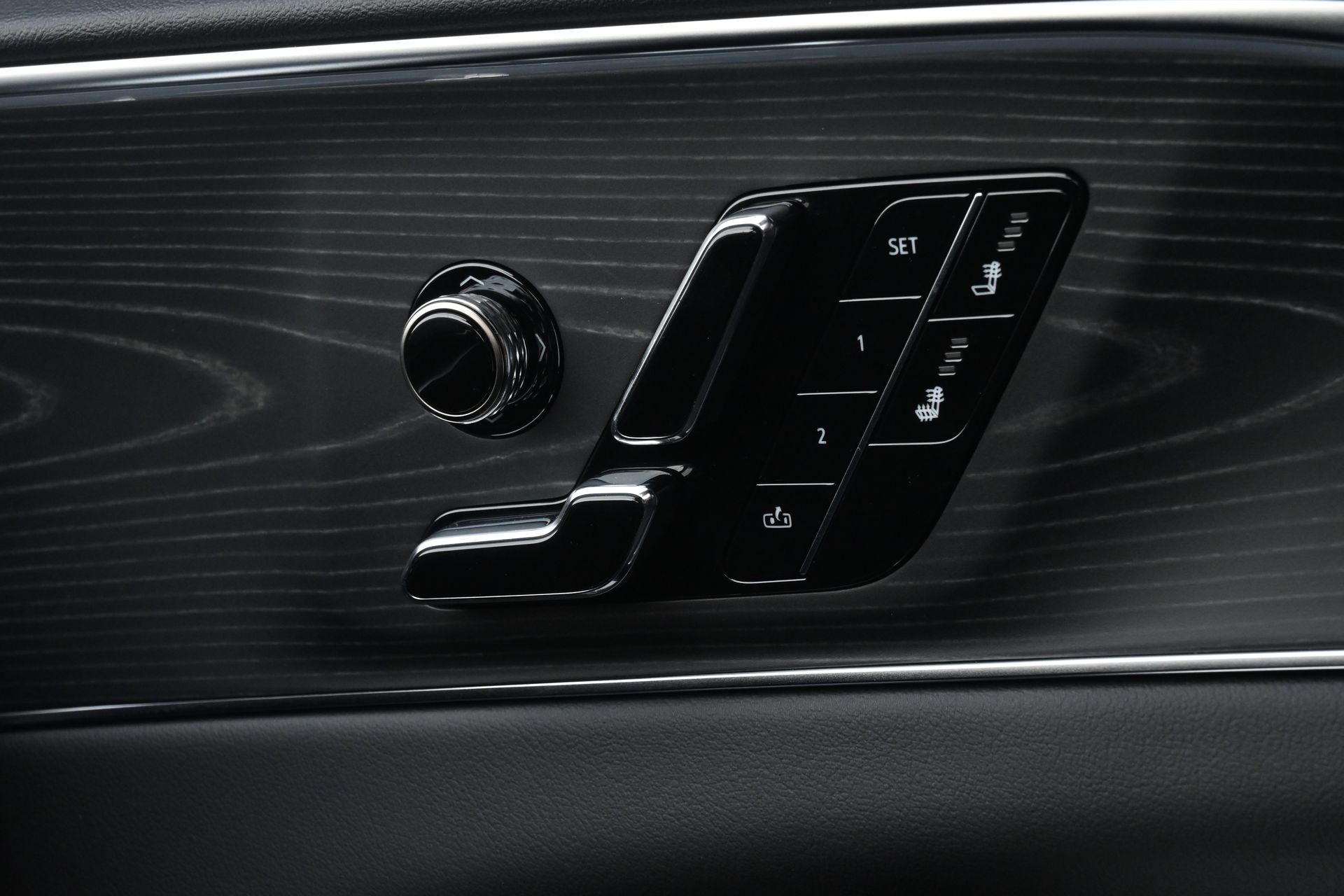 2025 Cadillac LYRIQ Luxury Silver at Bayway Cadillac of The Woodlands