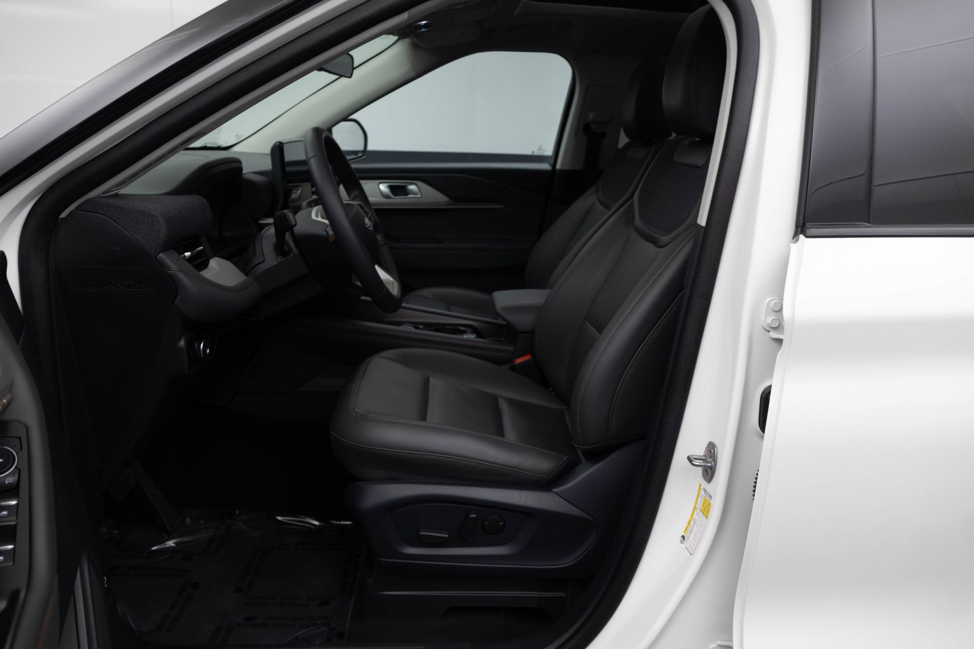 2025 FORD EXPLORER - Image 6