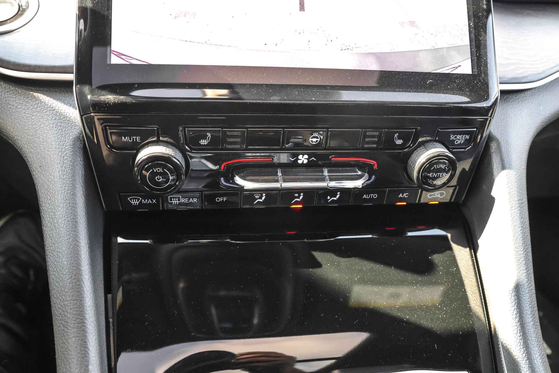 2025 JEEP GRAND CHEROKEE L - Image 24