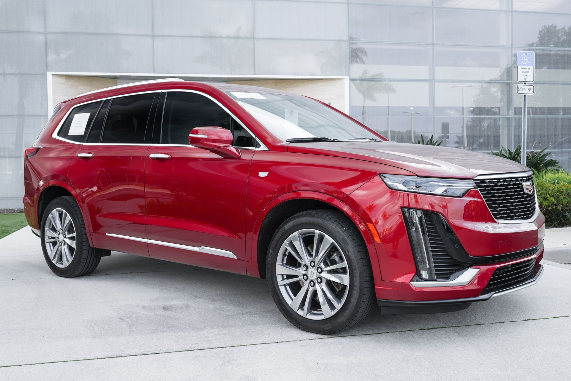 2024 Cadillac XT6
