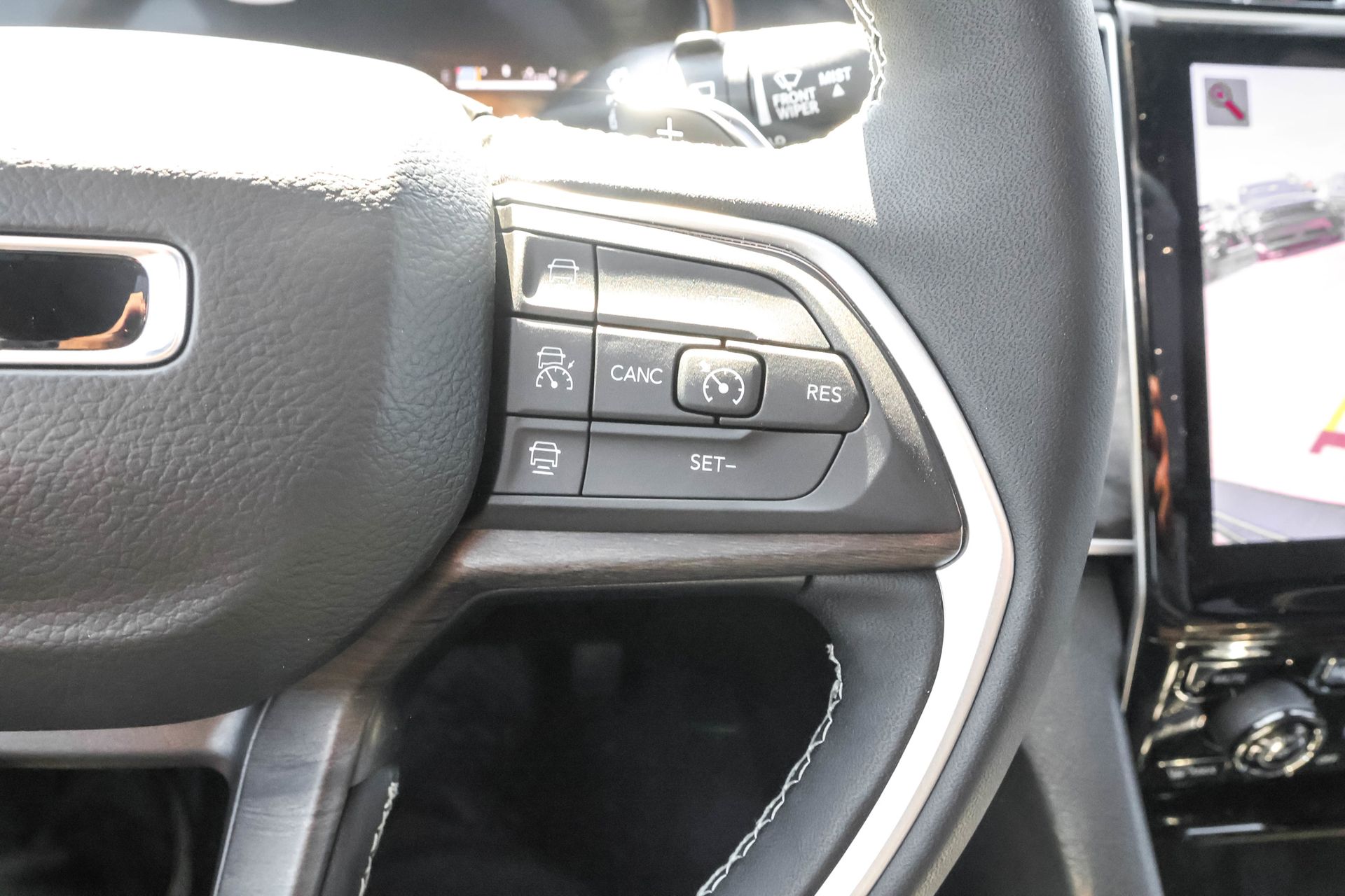 2025 JEEP GRAND CHEROKEE - Image 26