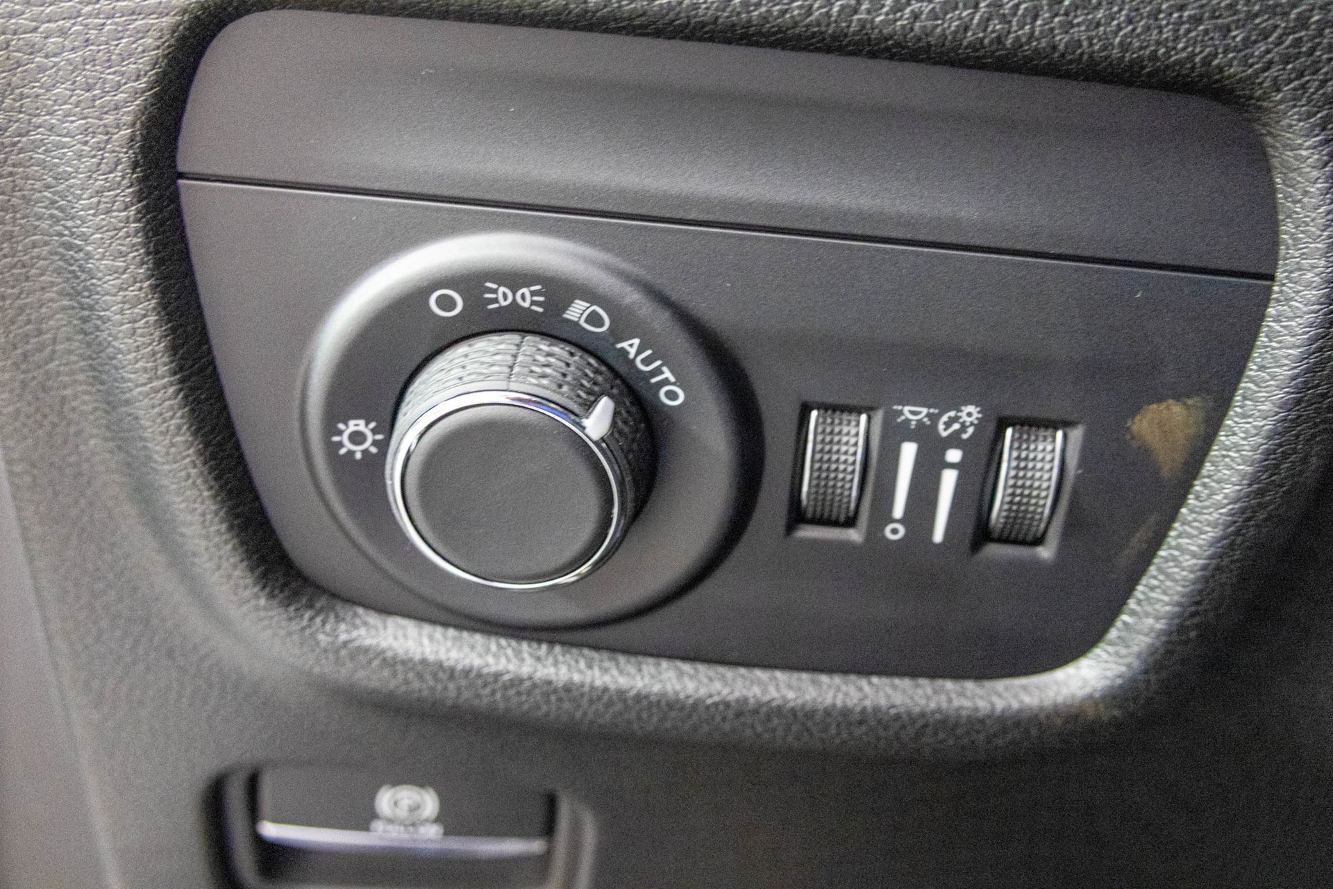 2025 JEEP GRAND CHEROKEE L - Image 20