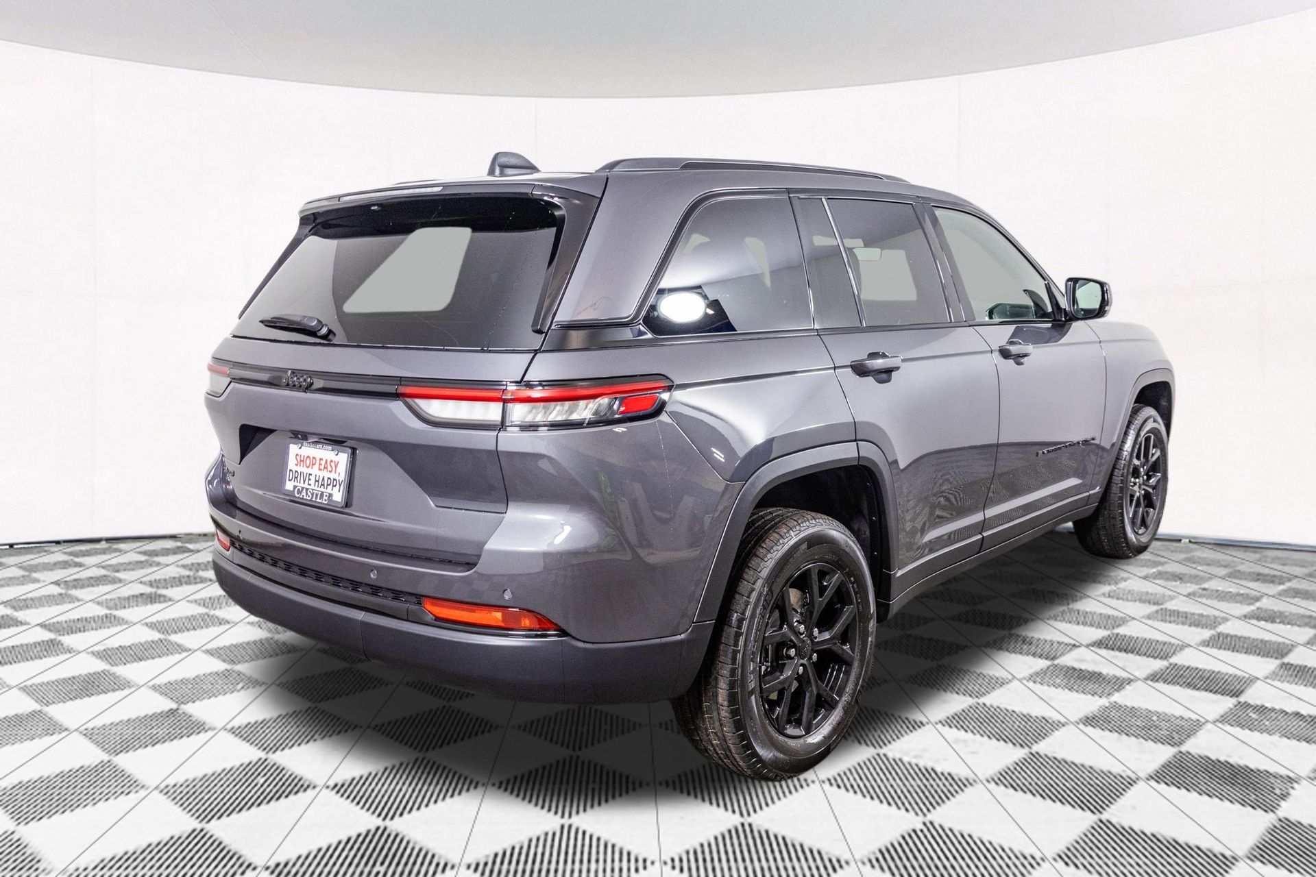 2025 JEEP GRAND CHEROKEE - Image 8