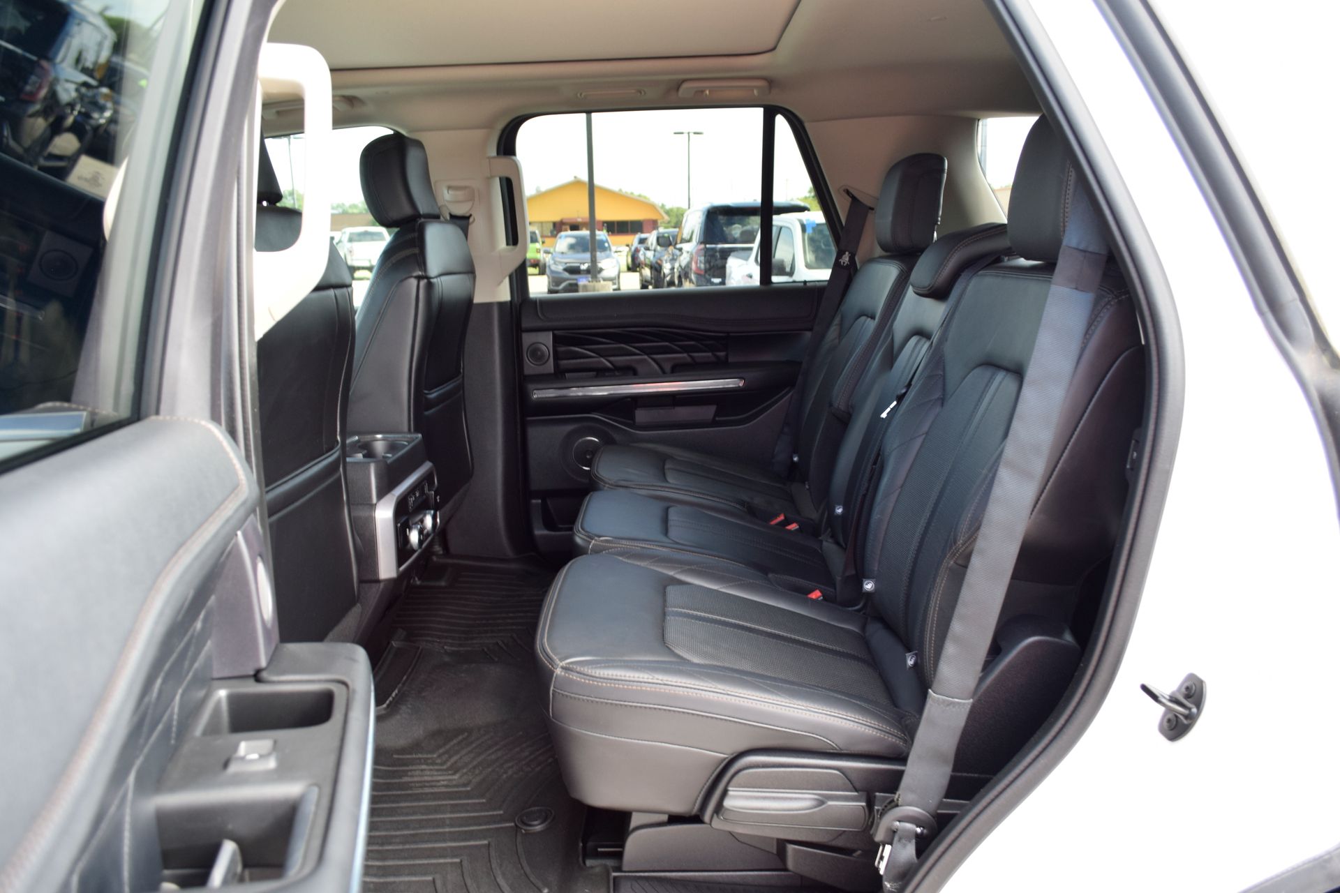 2019 Ford Expedition Platinum White at Emmons Autoplex