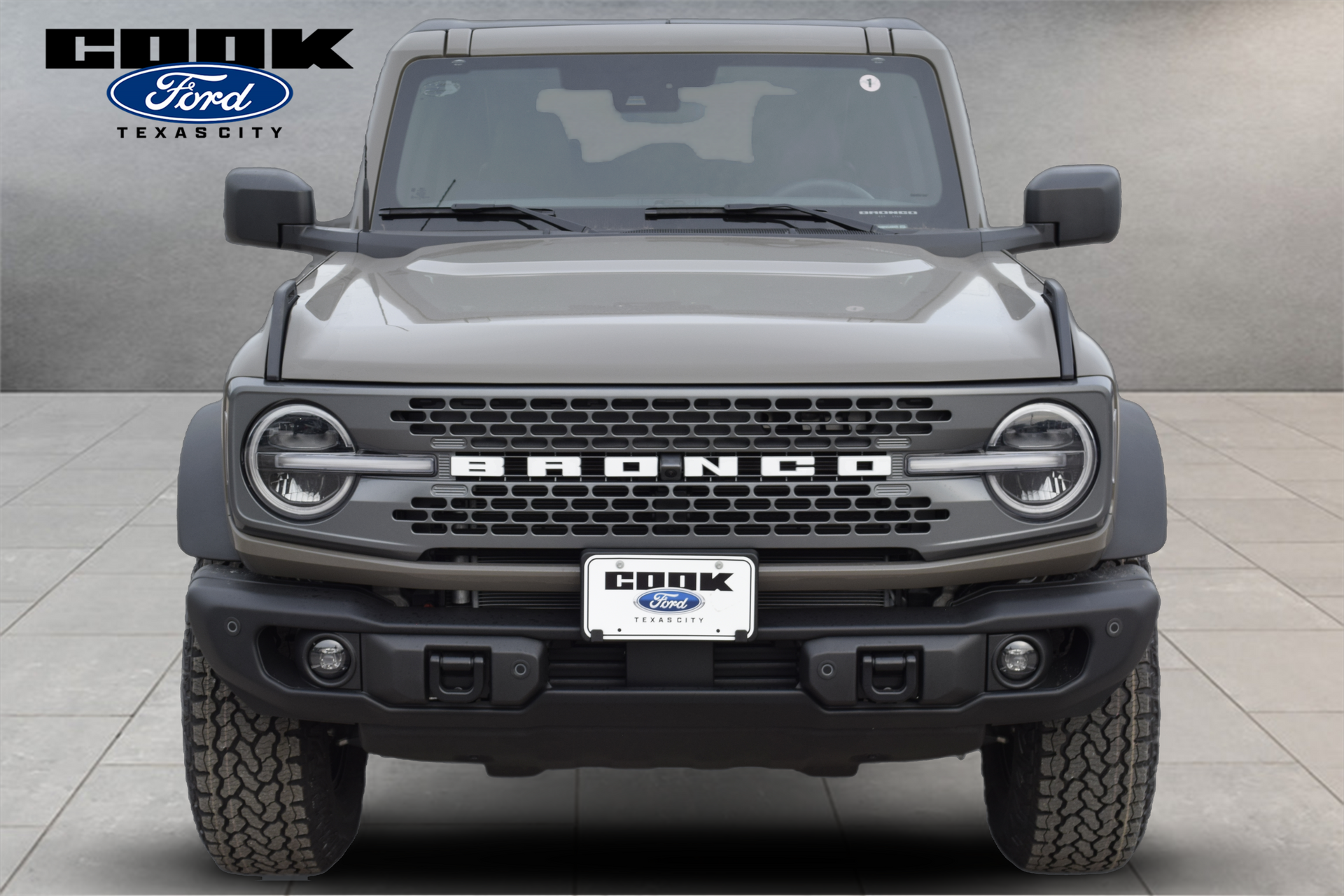 2026 Ford Bronco Badlands Gray at Cook Ford