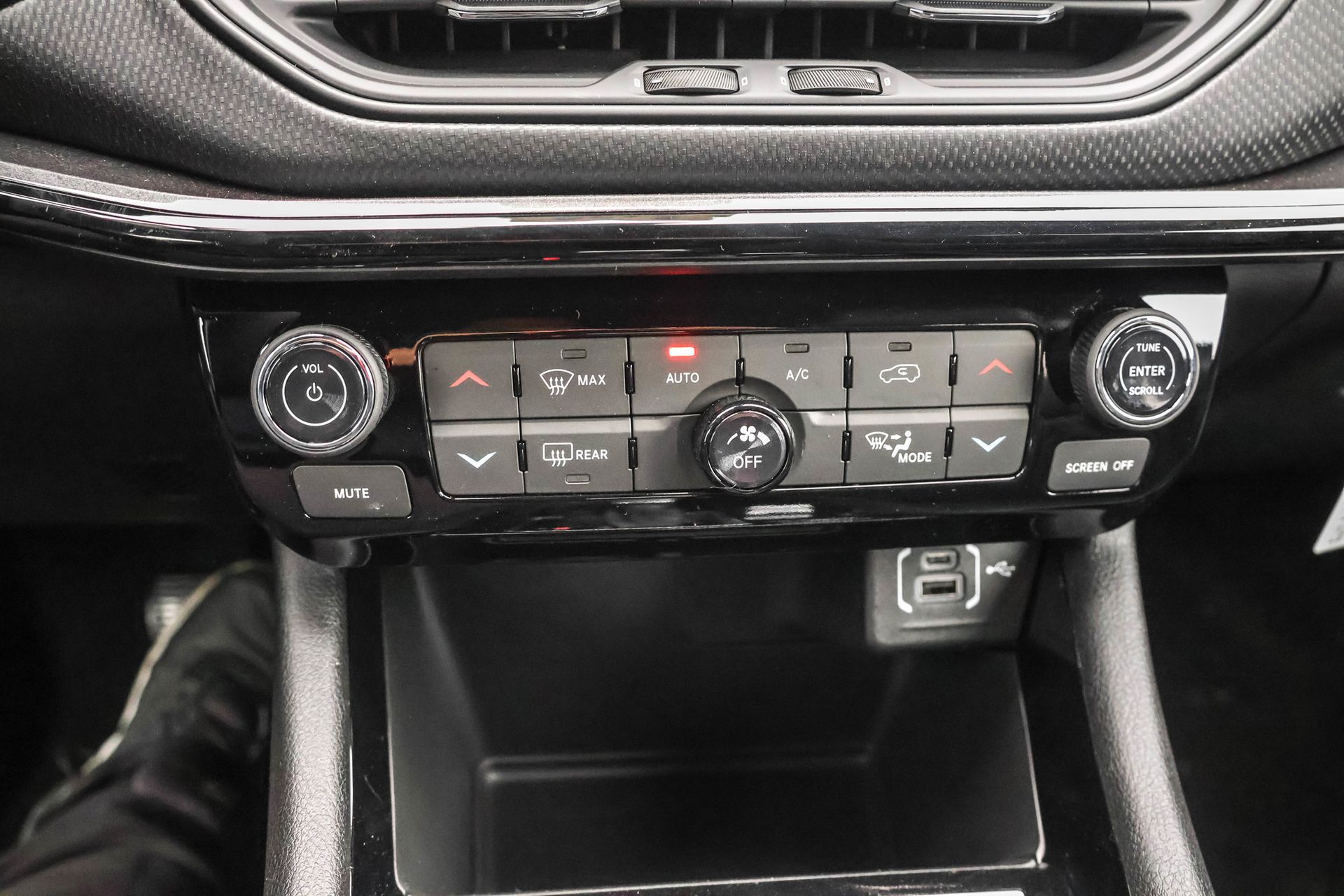 2026 JEEP COMPASS - Image 17