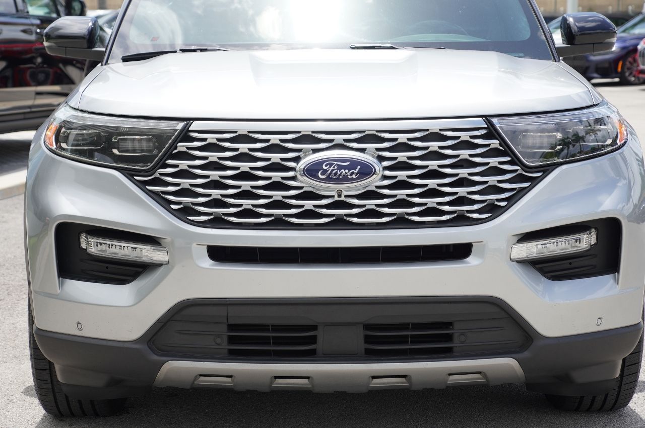 2020 Ford Explorer Platinum 9