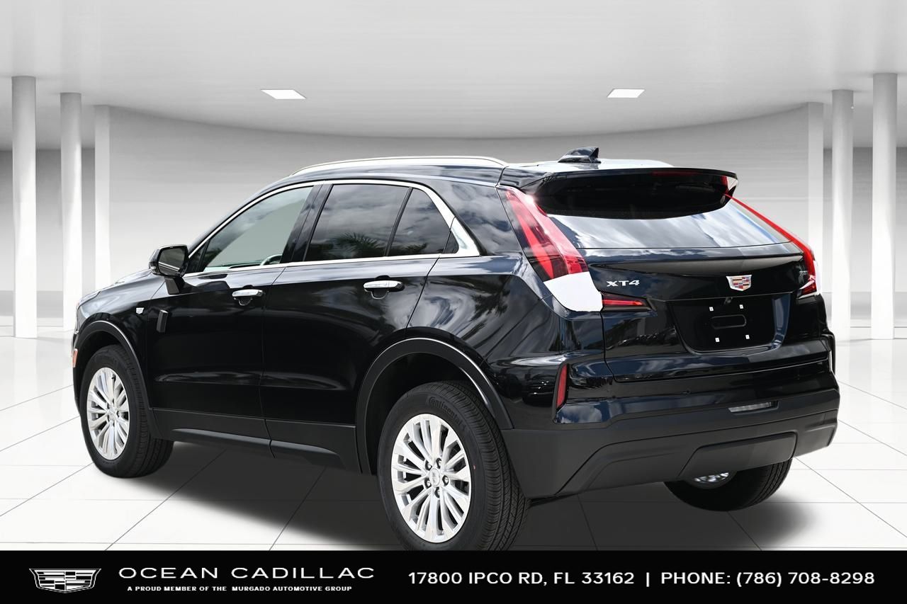 2024 Cadillac XT4 Luxury 3