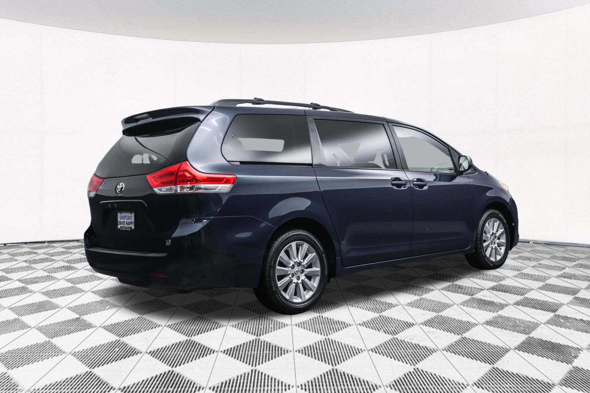 2012 TOYOTA SIENNA - Image 38
