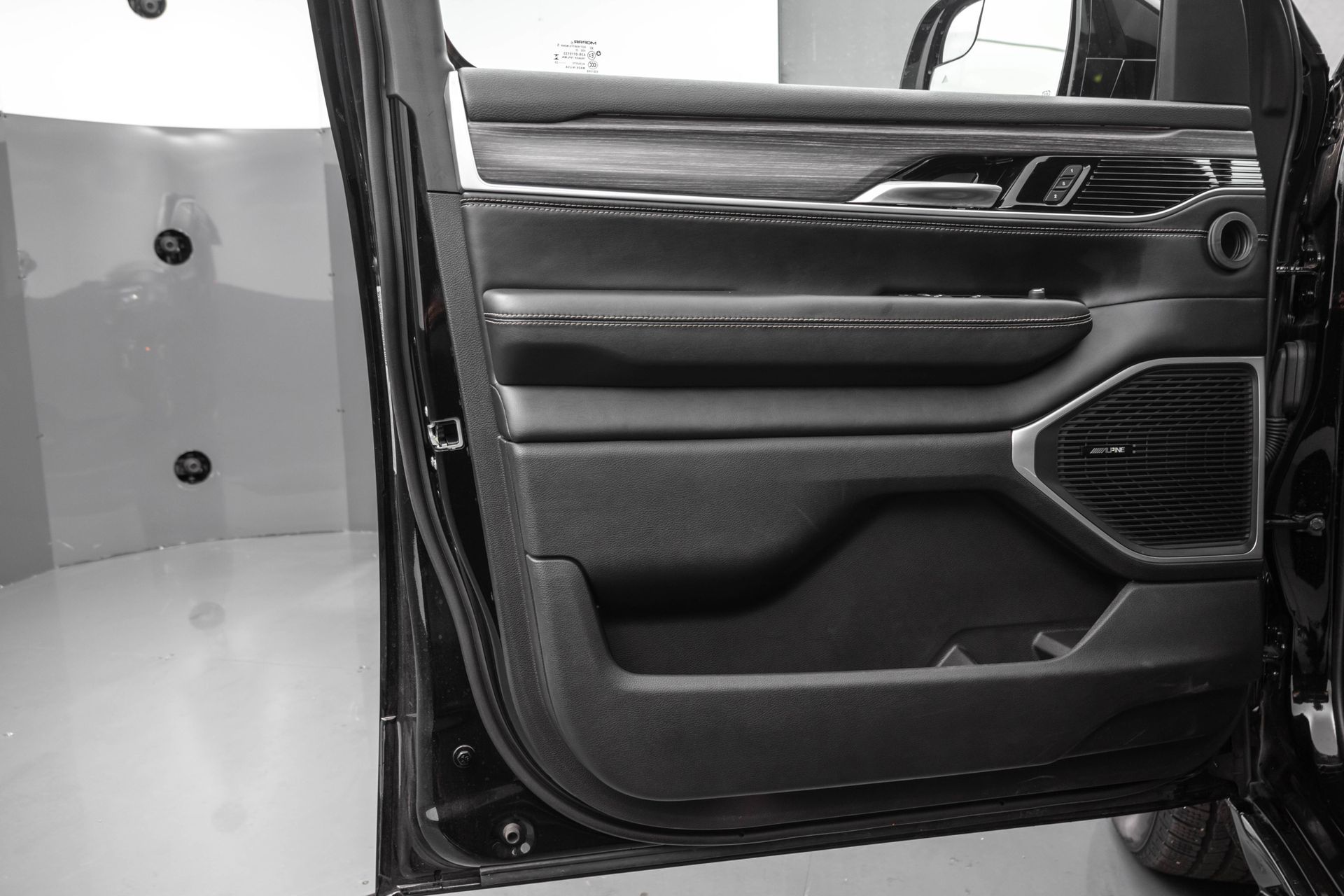 2023 JEEP WAGONEER - Image 35