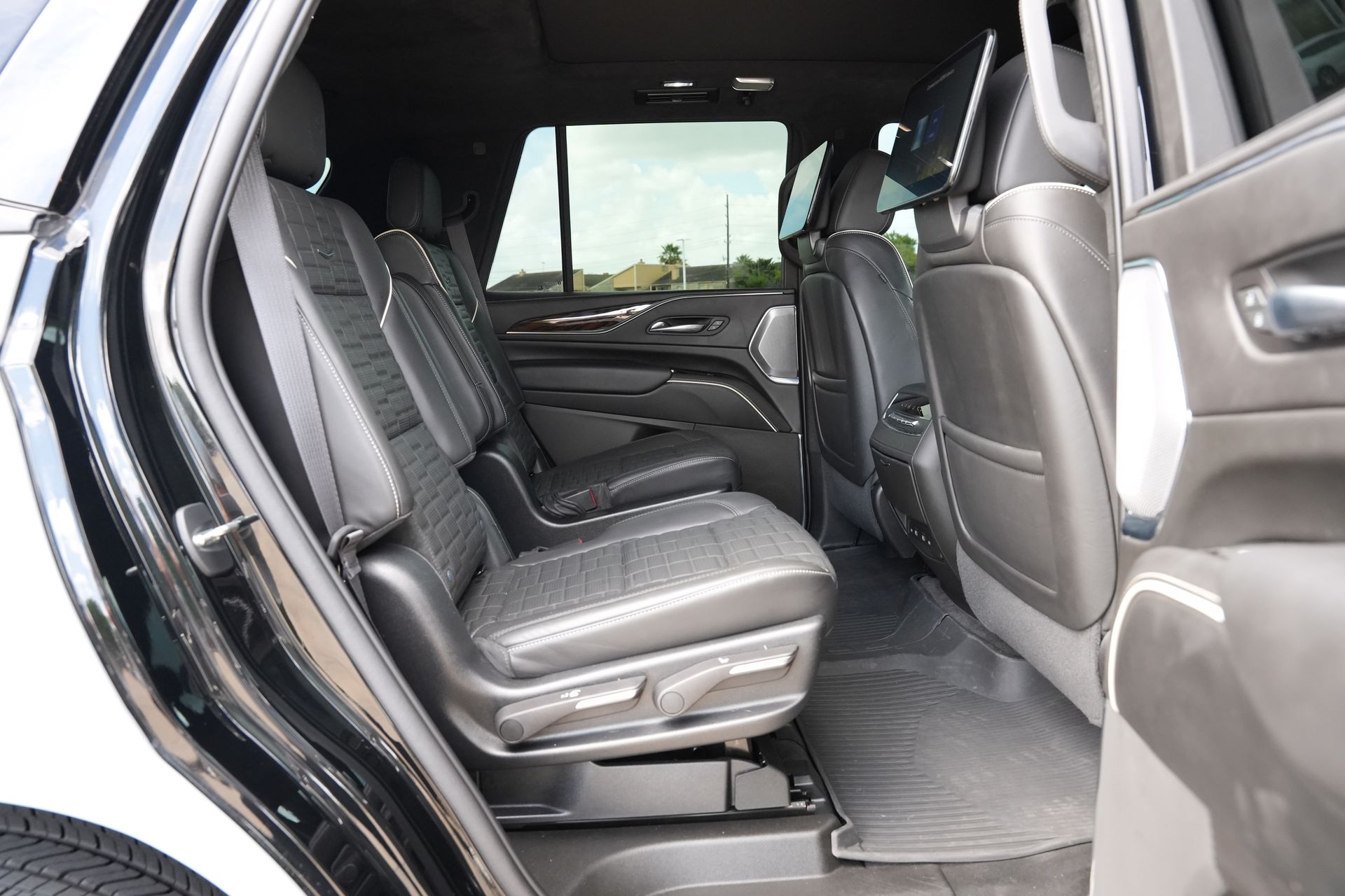 2022 Cadillac Escalade Sport Platinum Black at Bayway Cadillac of The Woodlands