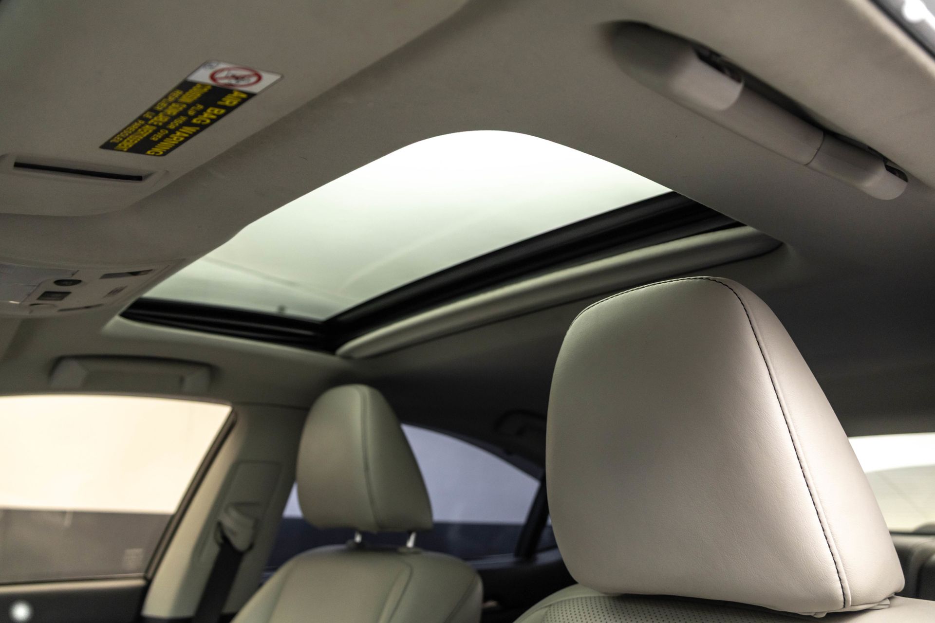 2014 LEXUS ES - Image 26