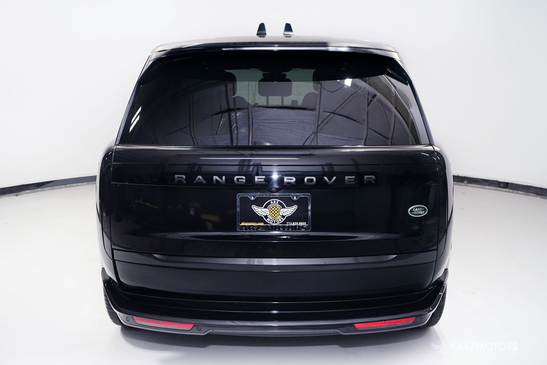View vehicle photo 7