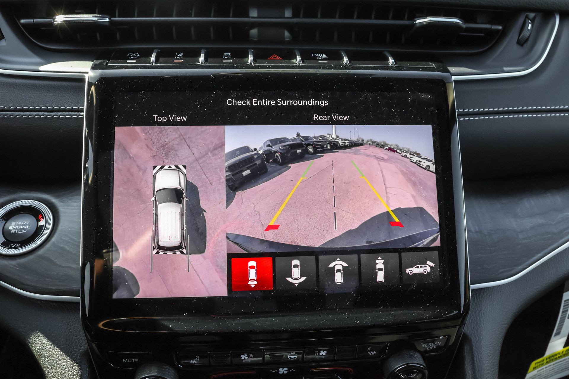 2025 JEEP GRAND CHEROKEE - Image 18