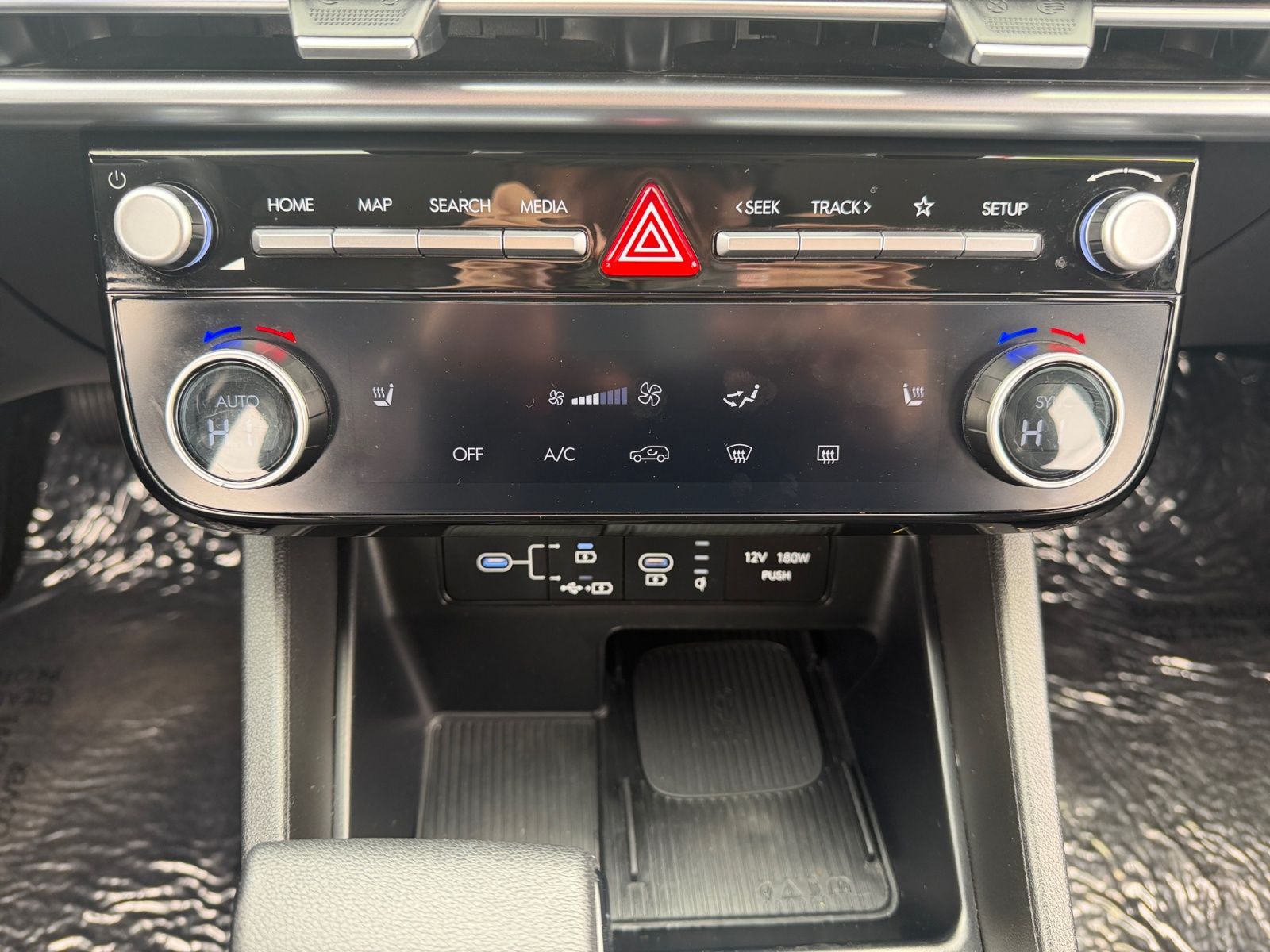 2025 Hyundai Tucson SEL - Photo 17