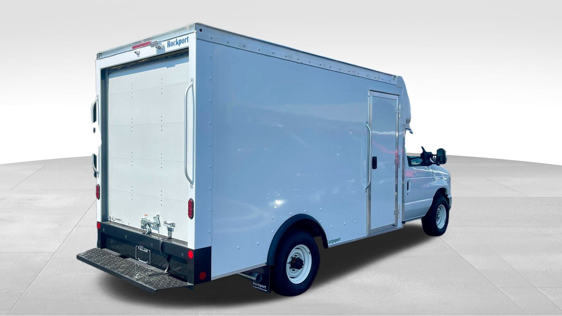 2025 Ford E-350SD Base - 8