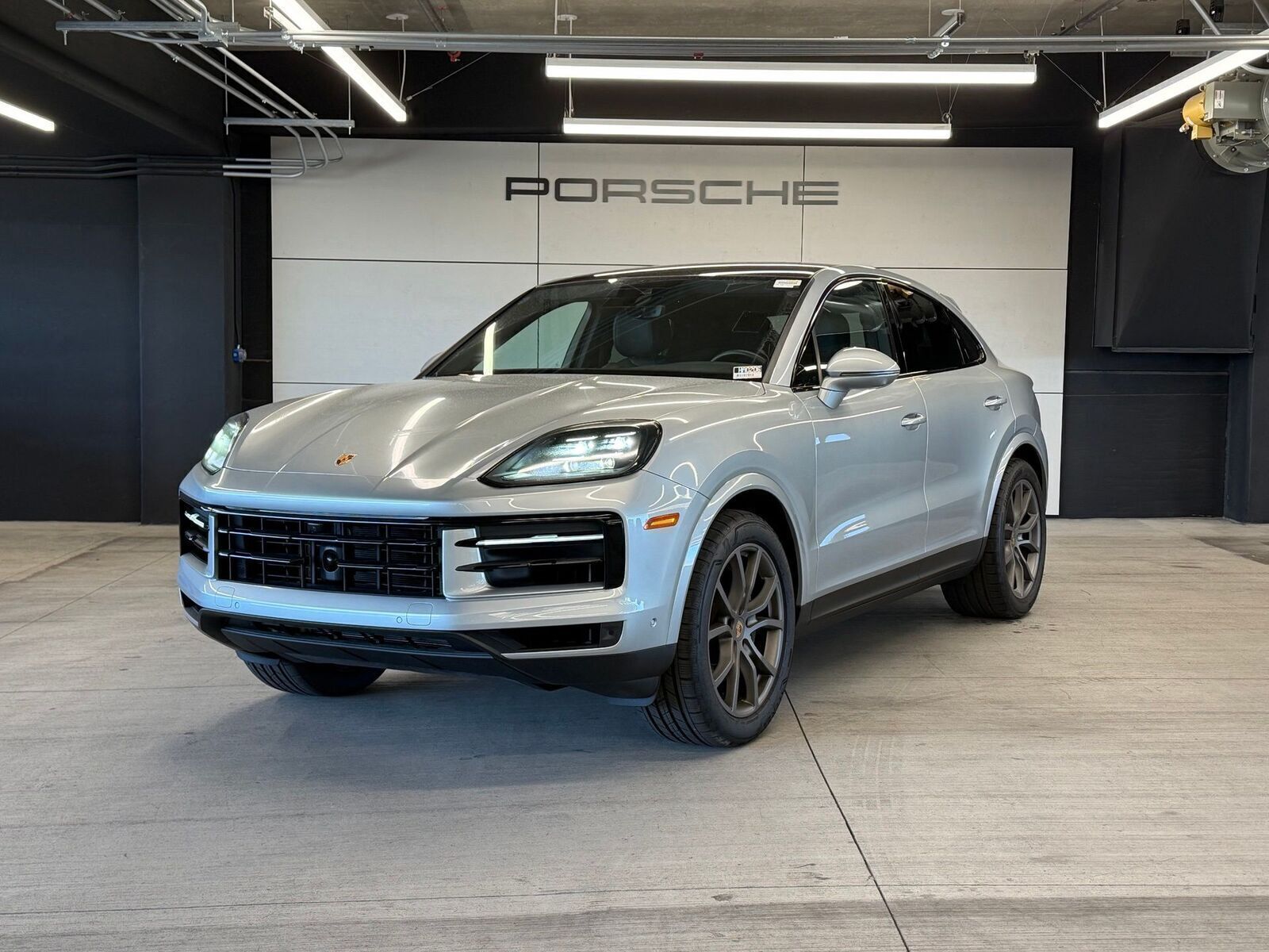  2024 Porsche Cayenne Coupe AWD   