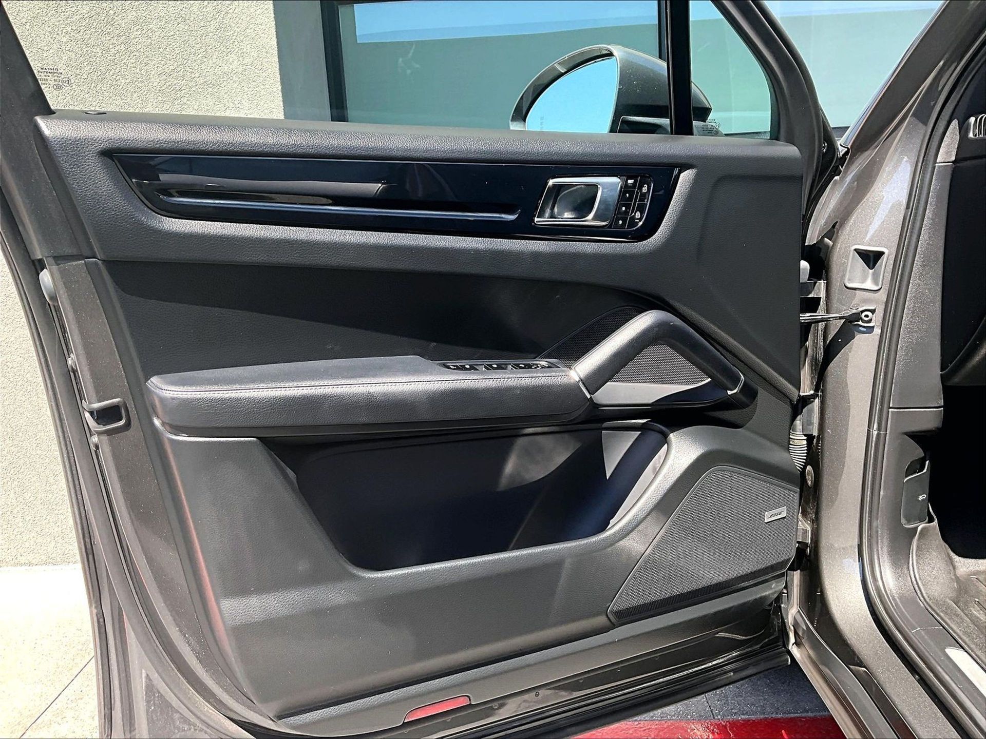 2021 Cayenne S picture #18
