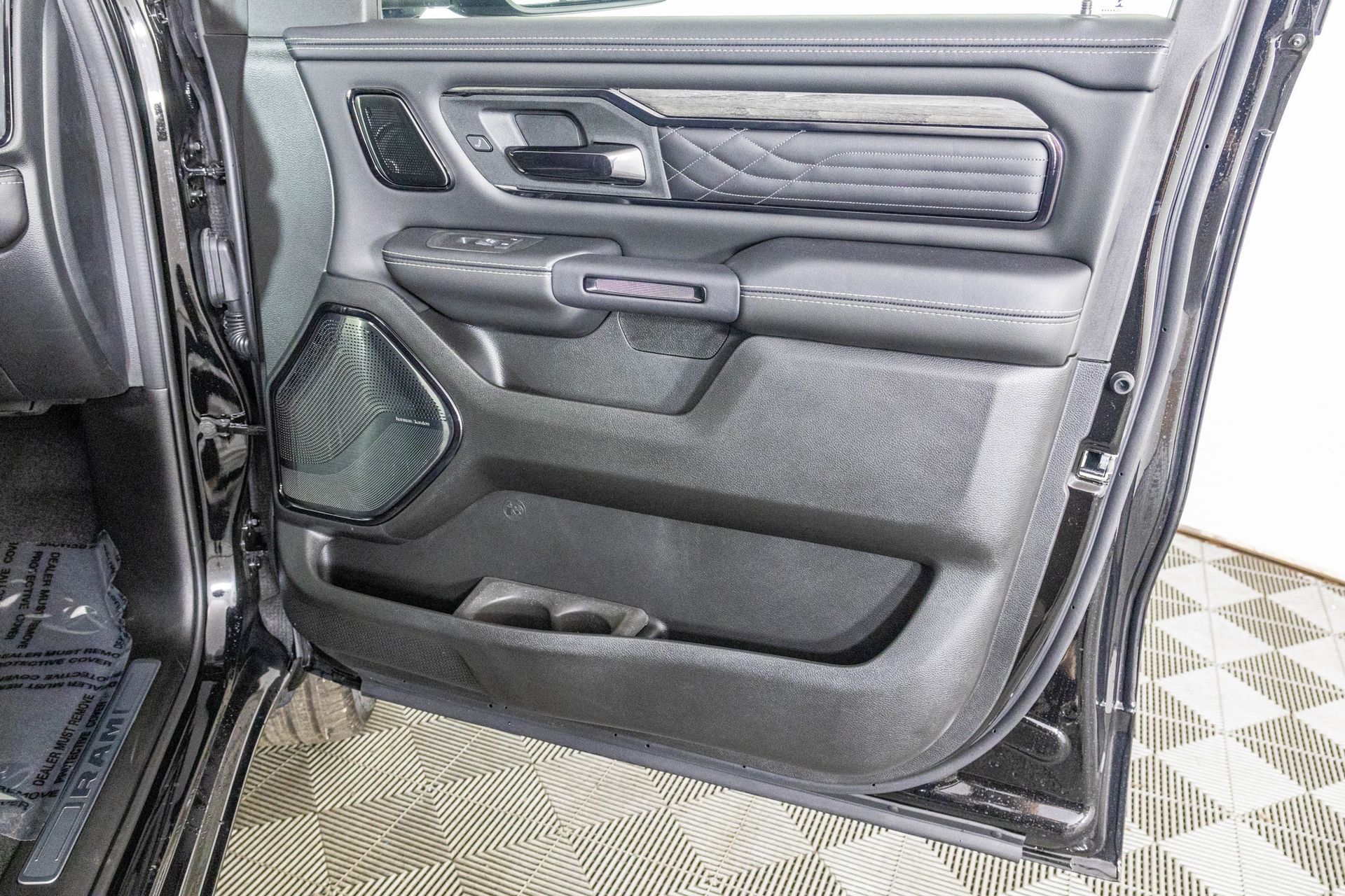 2026 RAM 1500 - Image 39