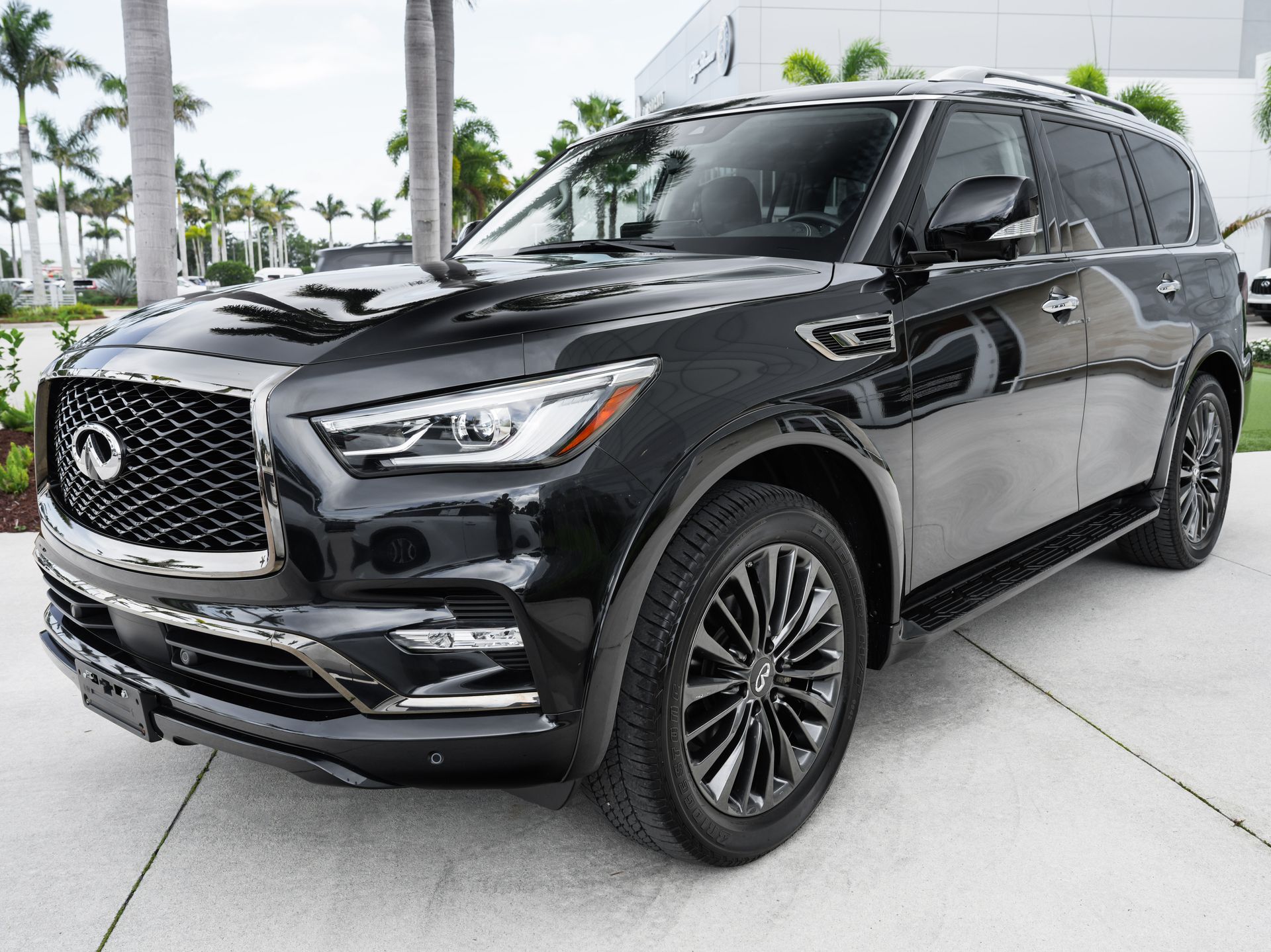 used 2023 INFINITI QX80 car, priced at $46,500