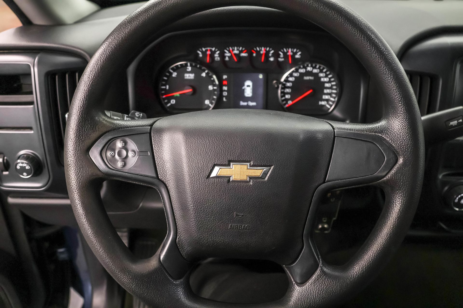 2017 CHEVROLET SILVERADO - Image 28