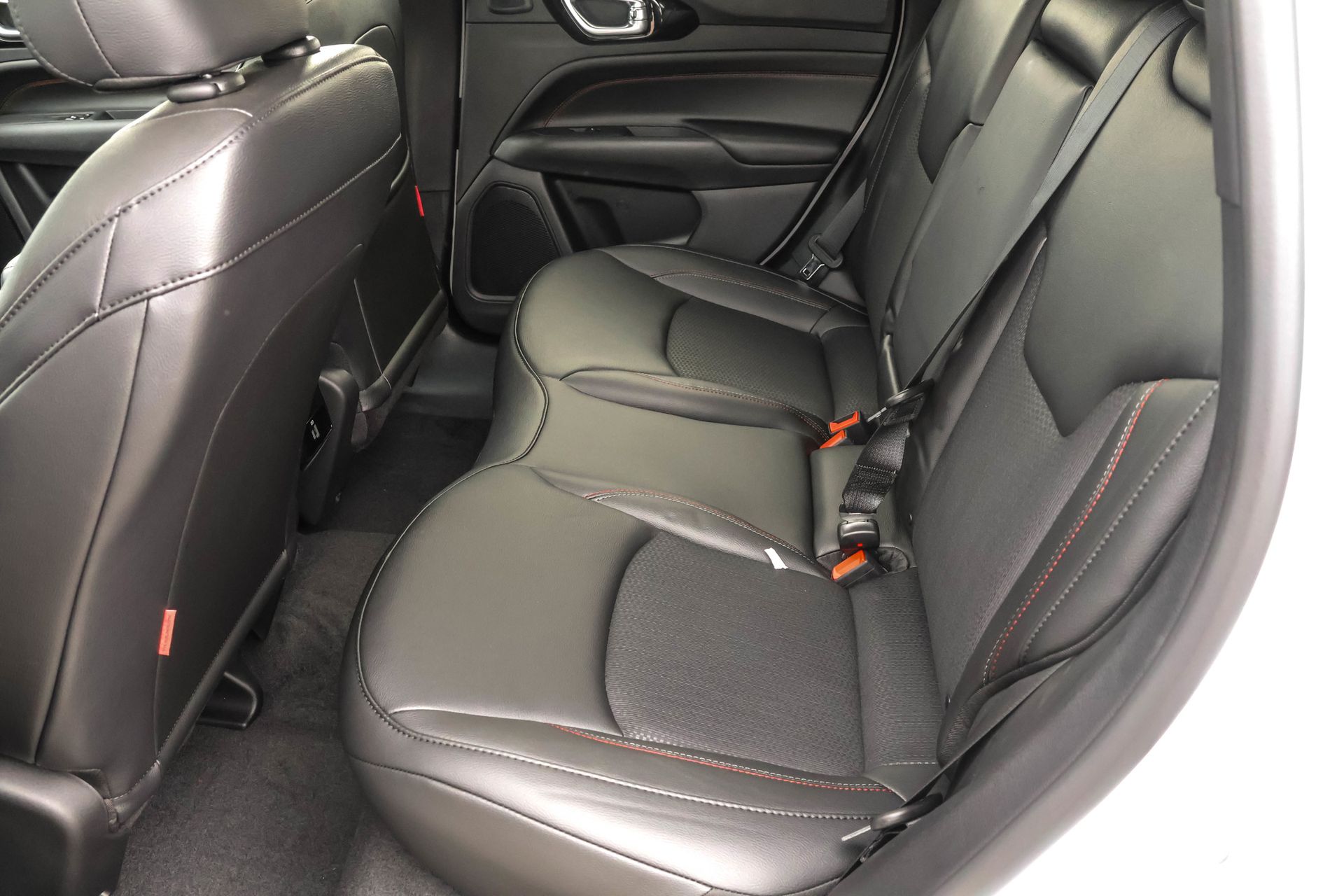 2026 JEEP COMPASS - Image 8