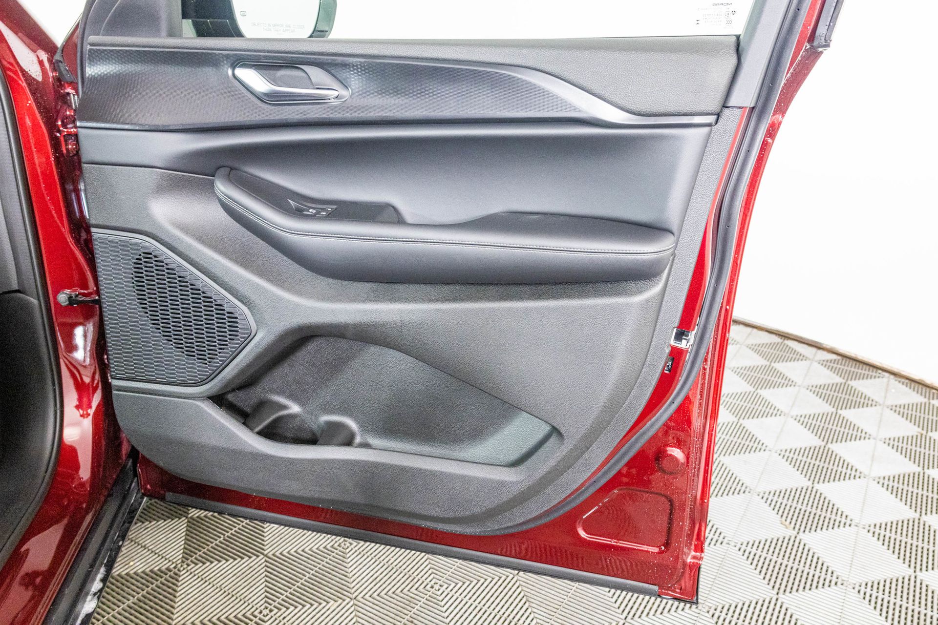 2025 JEEP GRAND CHEROKEE - Image 33