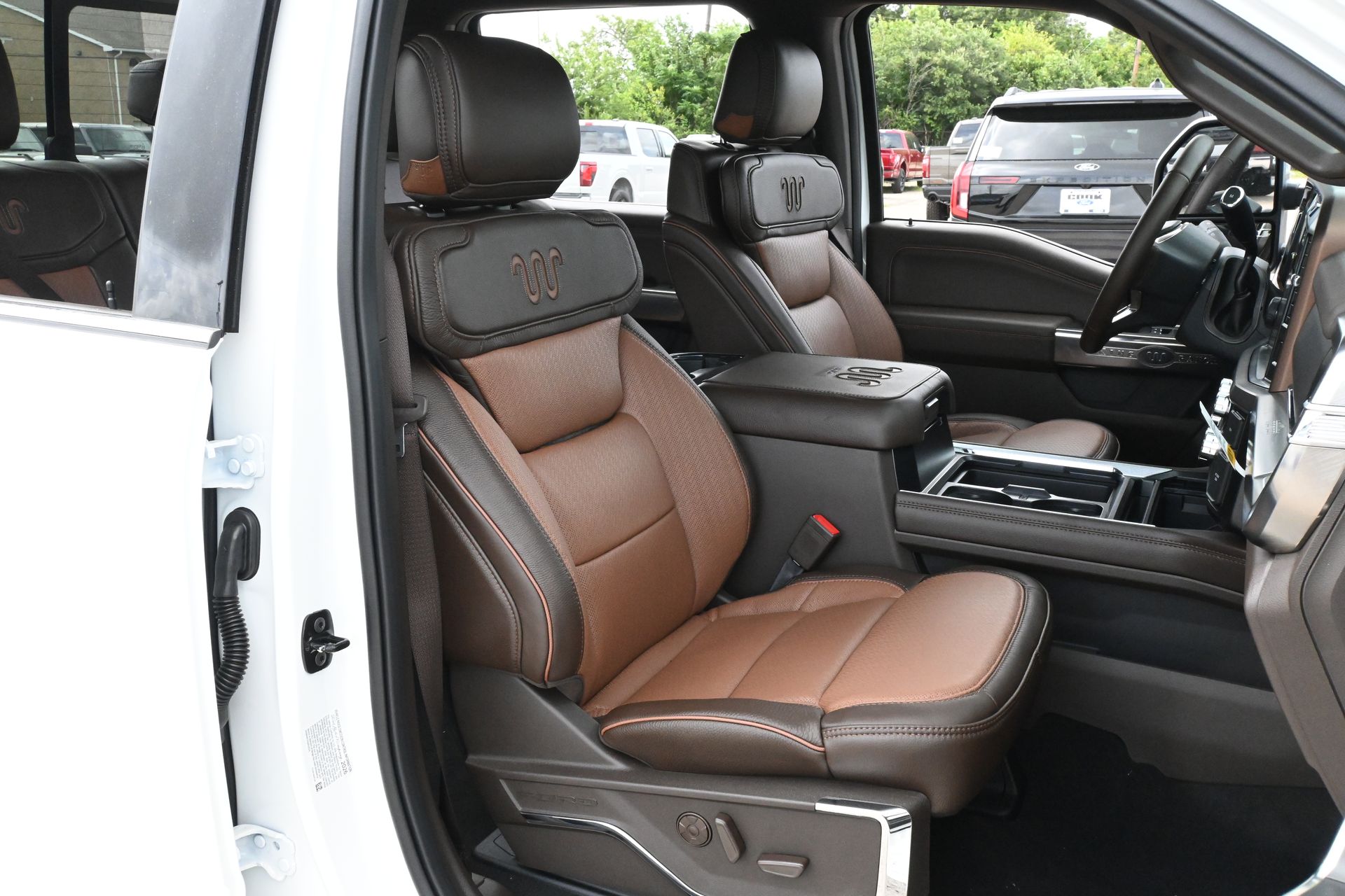 2026 Ford F-250SD King Ranch White at EAG Ford Navasota