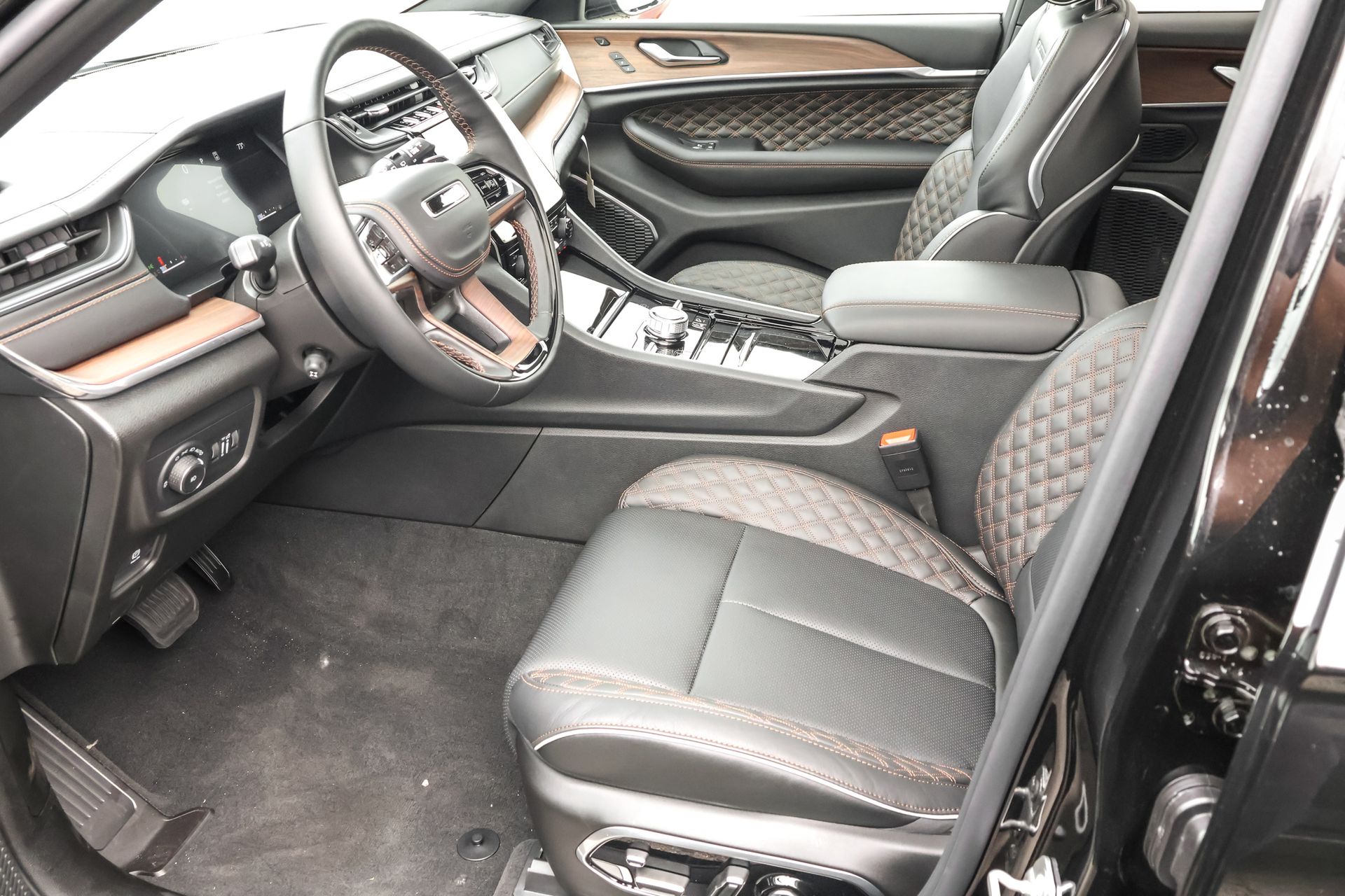 2025 JEEP GRAND CHEROKEE - Image 5