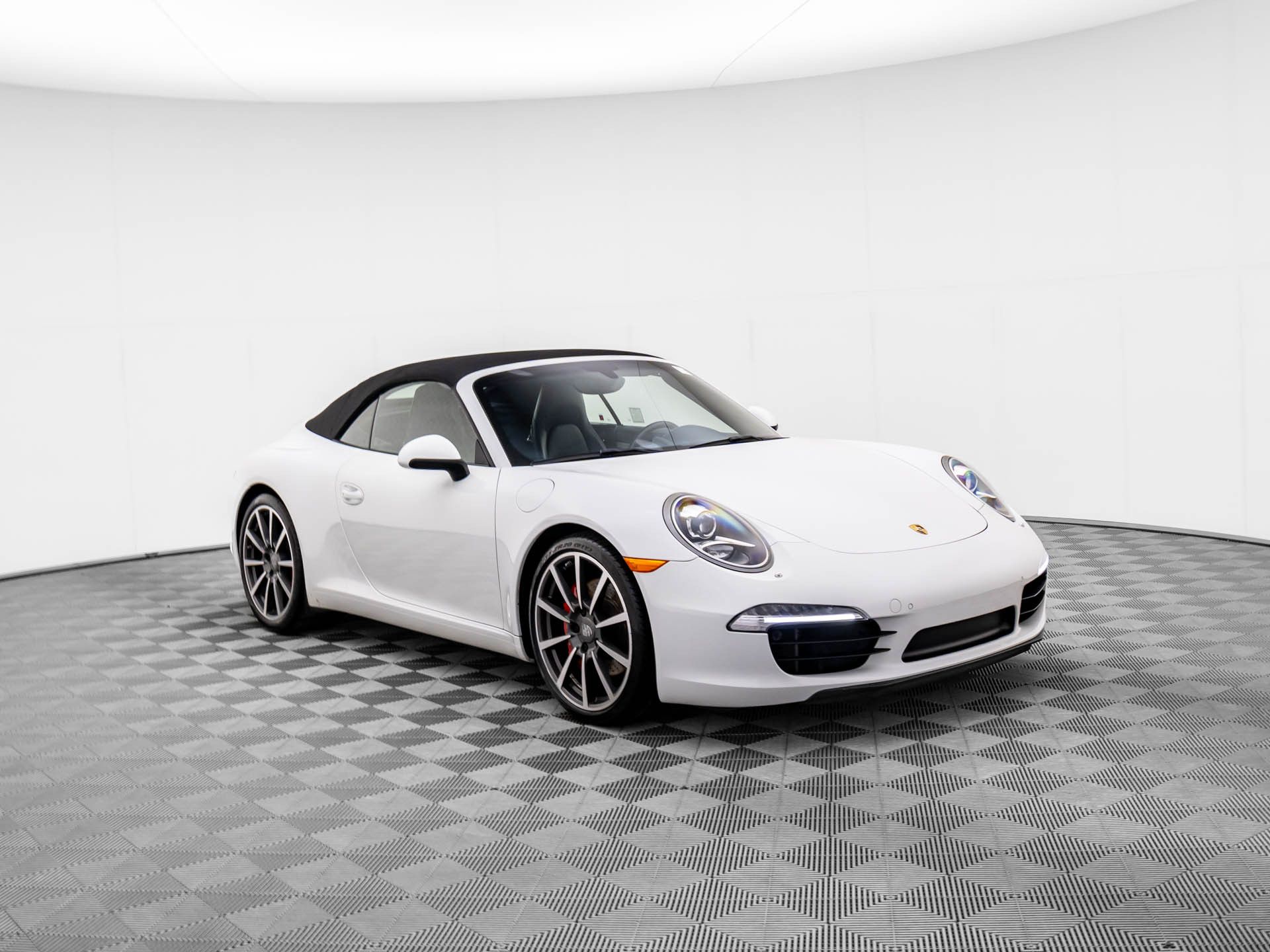 2013 Porsche 911 Carrera 4S photo