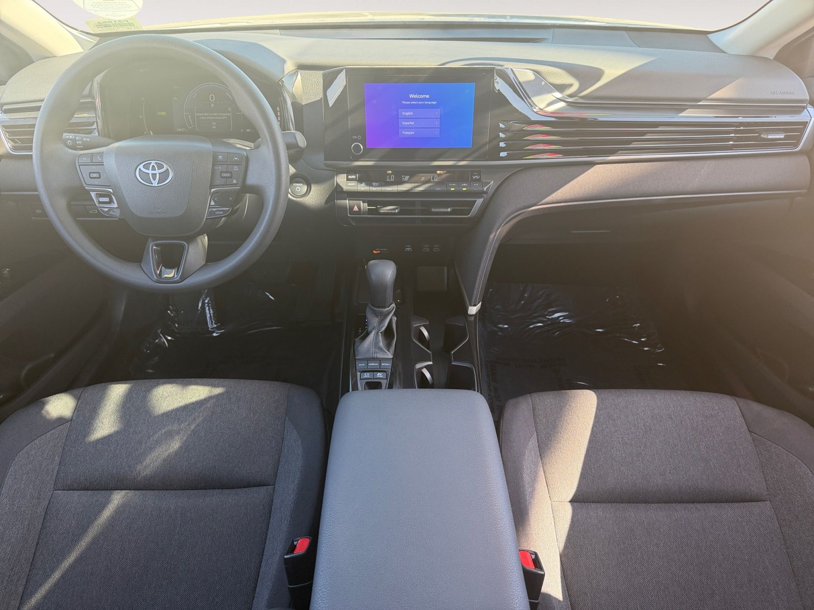 2025 Toyota Camry LE - Photo 10