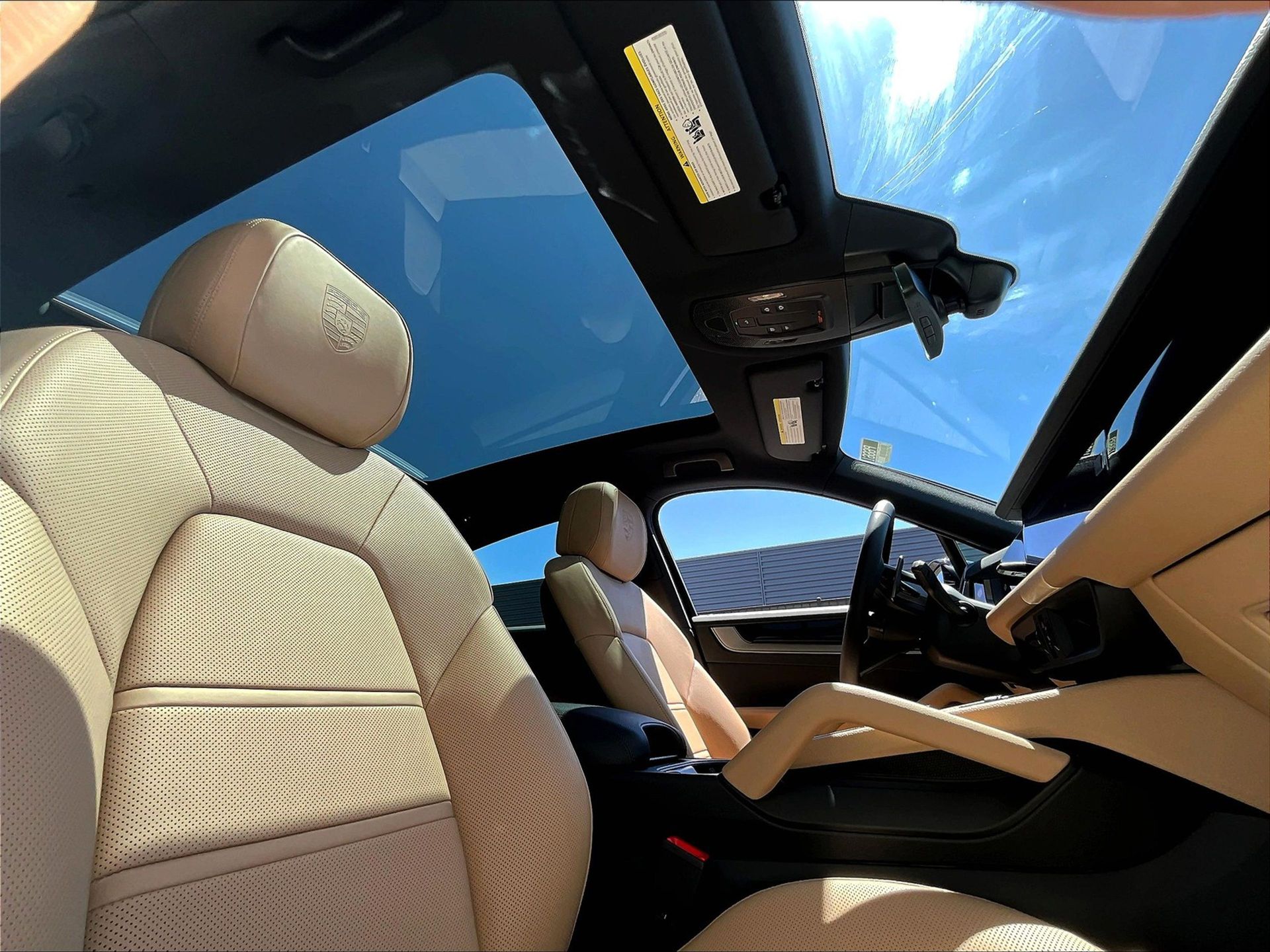 2025 Cayenne Coupe picture #17