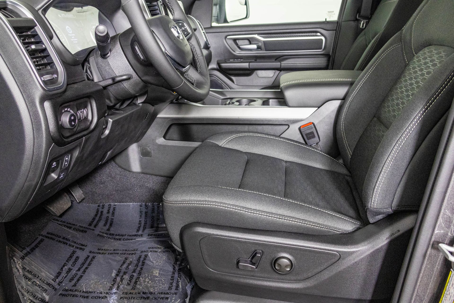 2026 RAM 1500 - Image 15