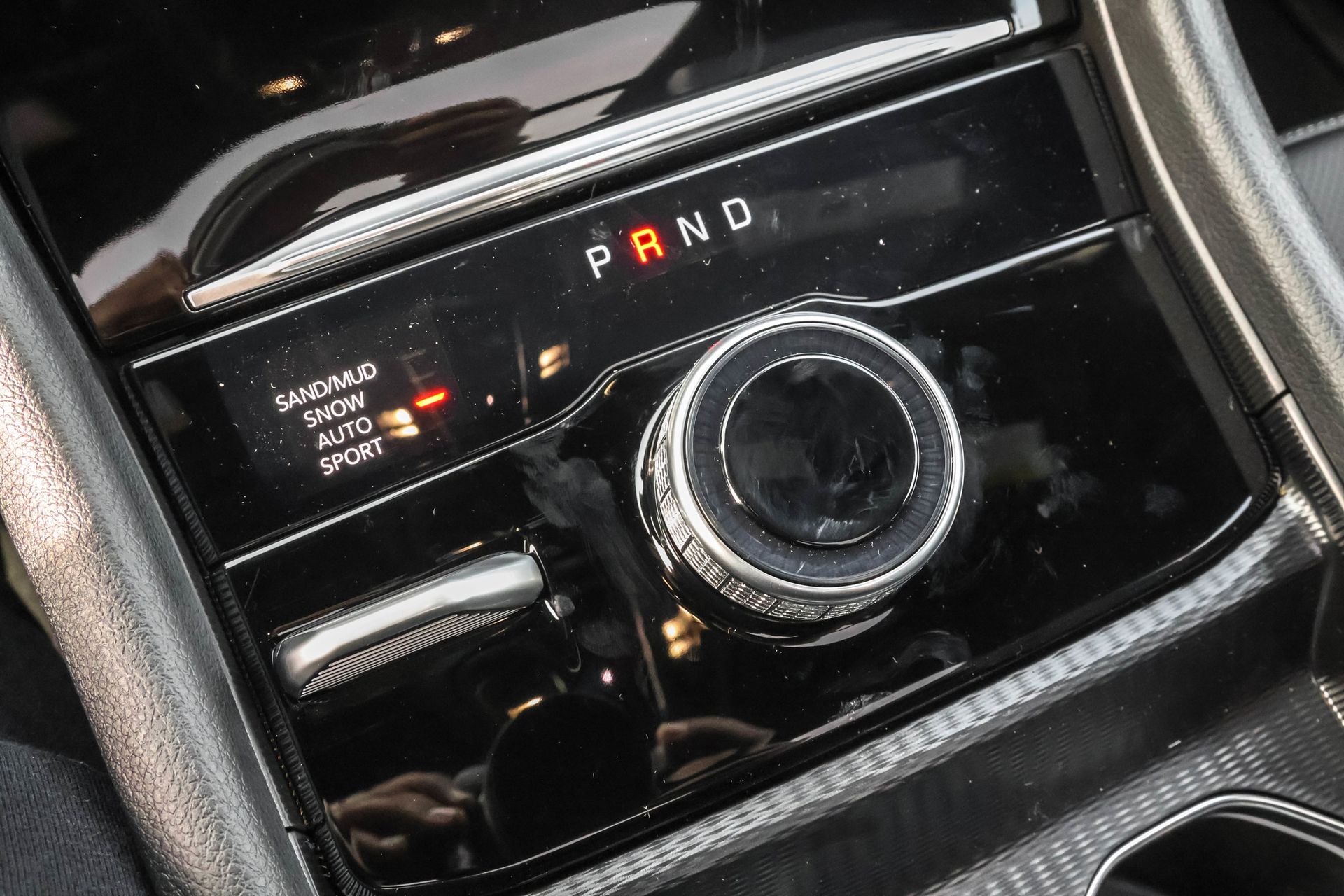 2025 JEEP GRAND CHEROKEE - Image 21