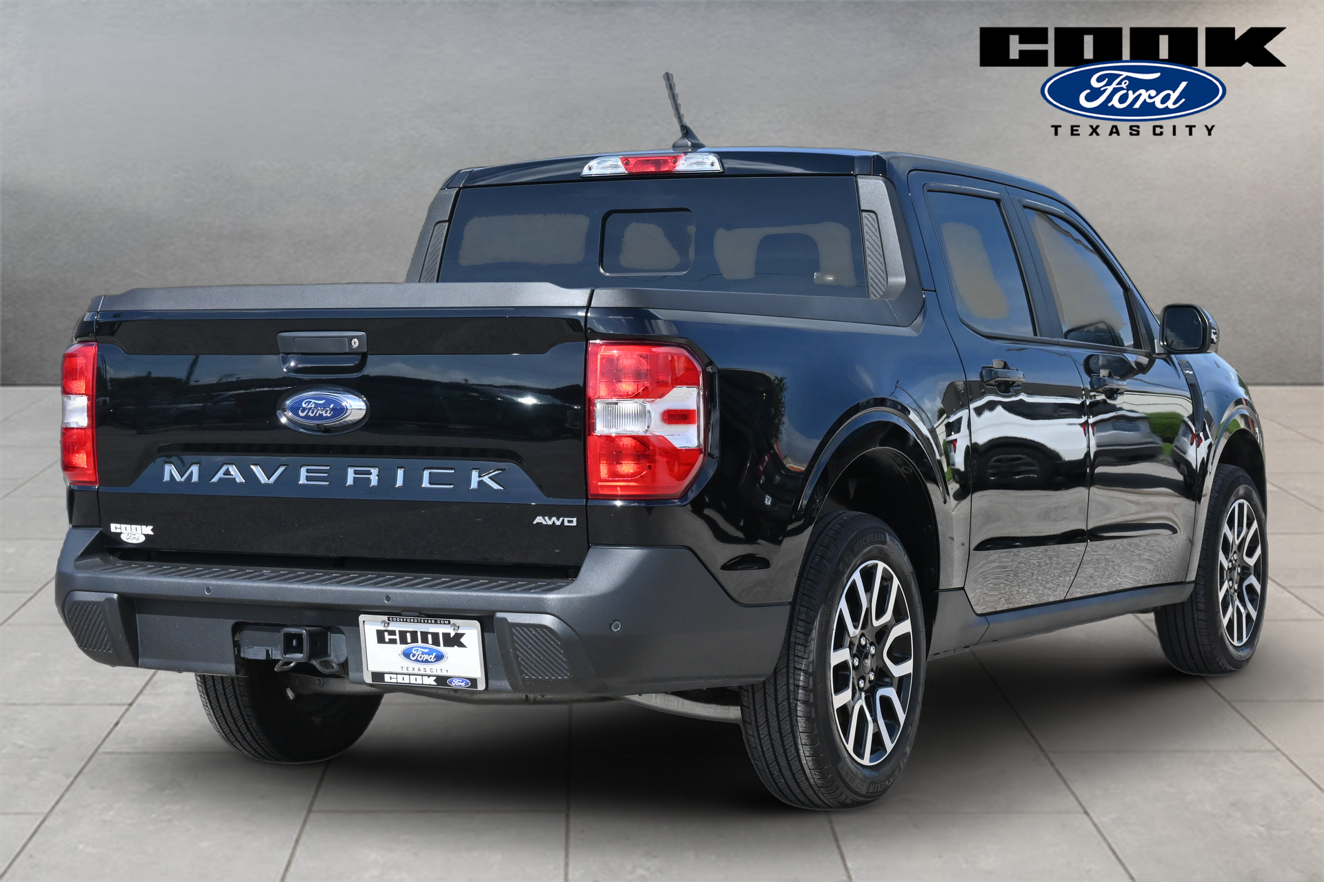 2024 Ford Maverick Lariat Black at DeMontrond Ford