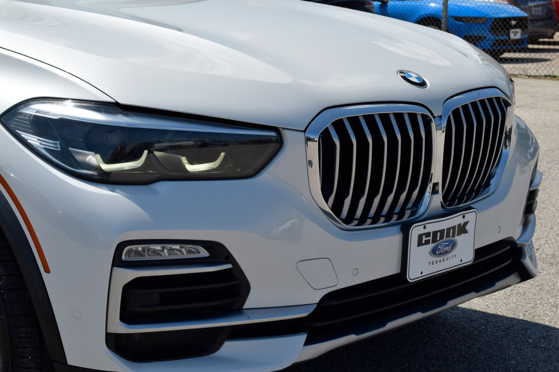 2019 BMW X5 xDrive40i White at Ultimate Motorsports