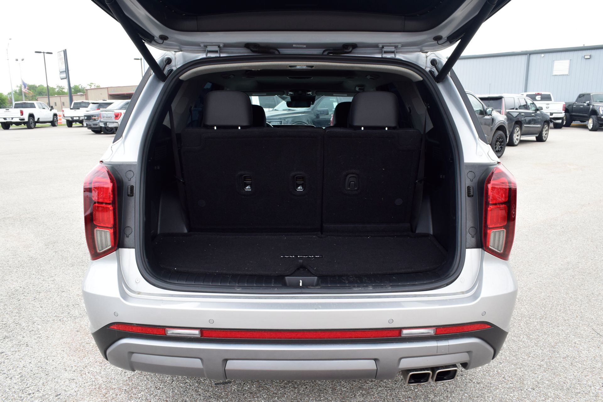 2023 Hyundai Palisade Limited Silver at Shottenkirk Kia Fort Bend